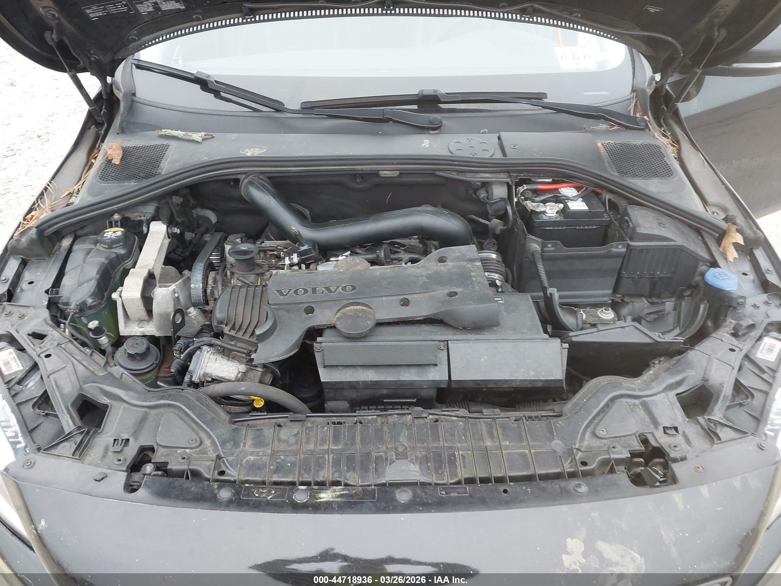 VOLVO S60 image 10