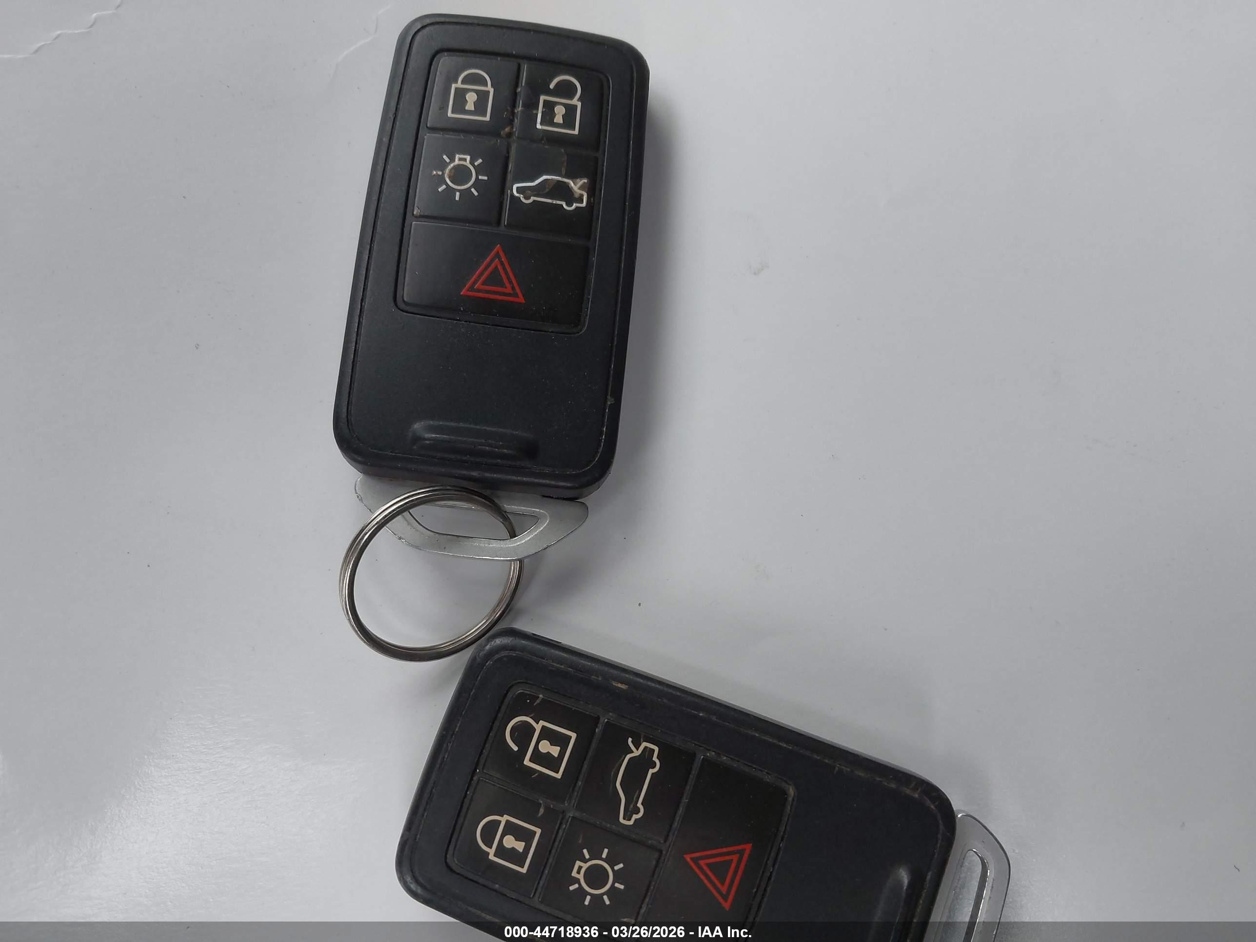 VOLVO S60 image 11