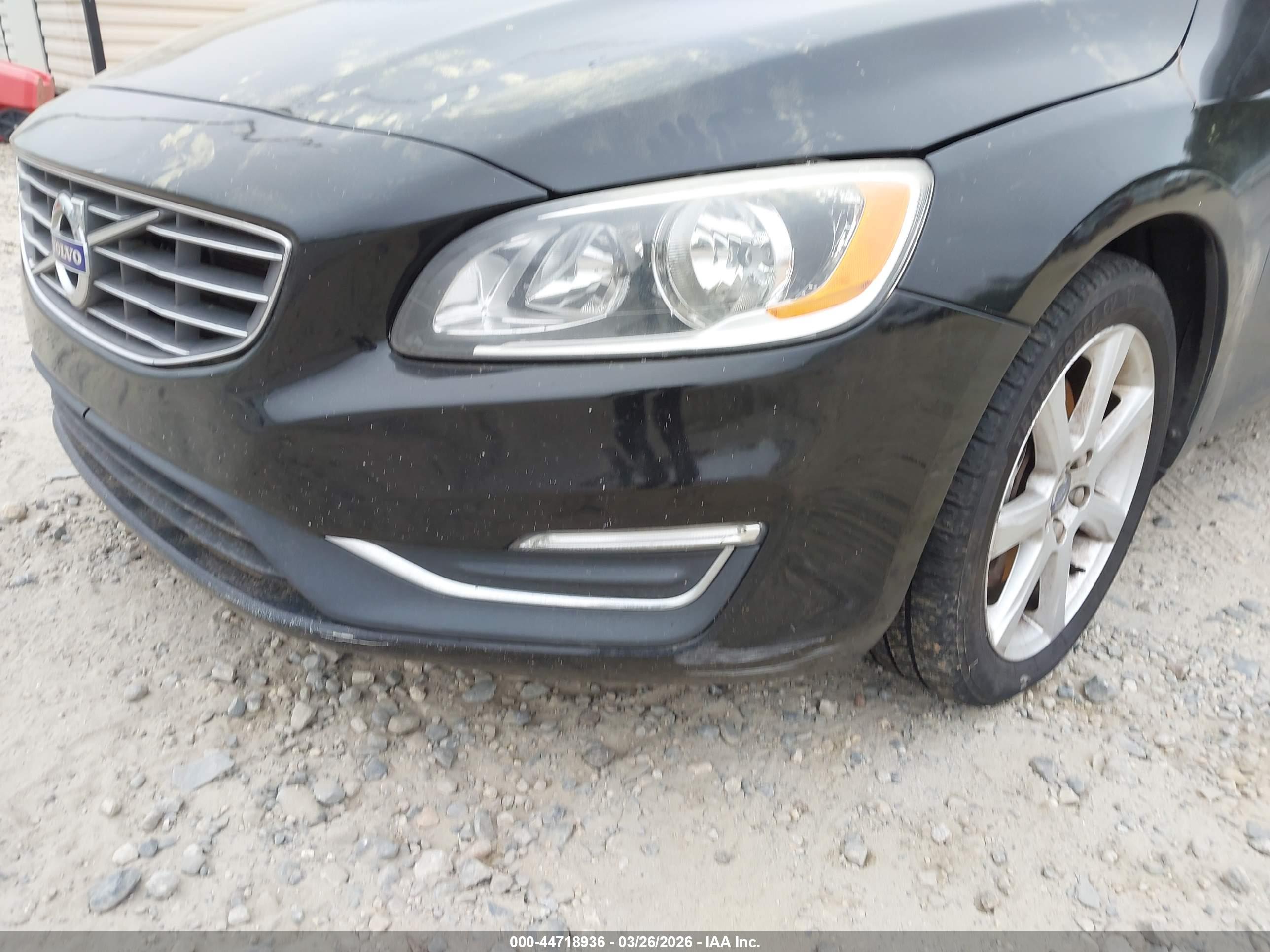 VOLVO S60 image 6