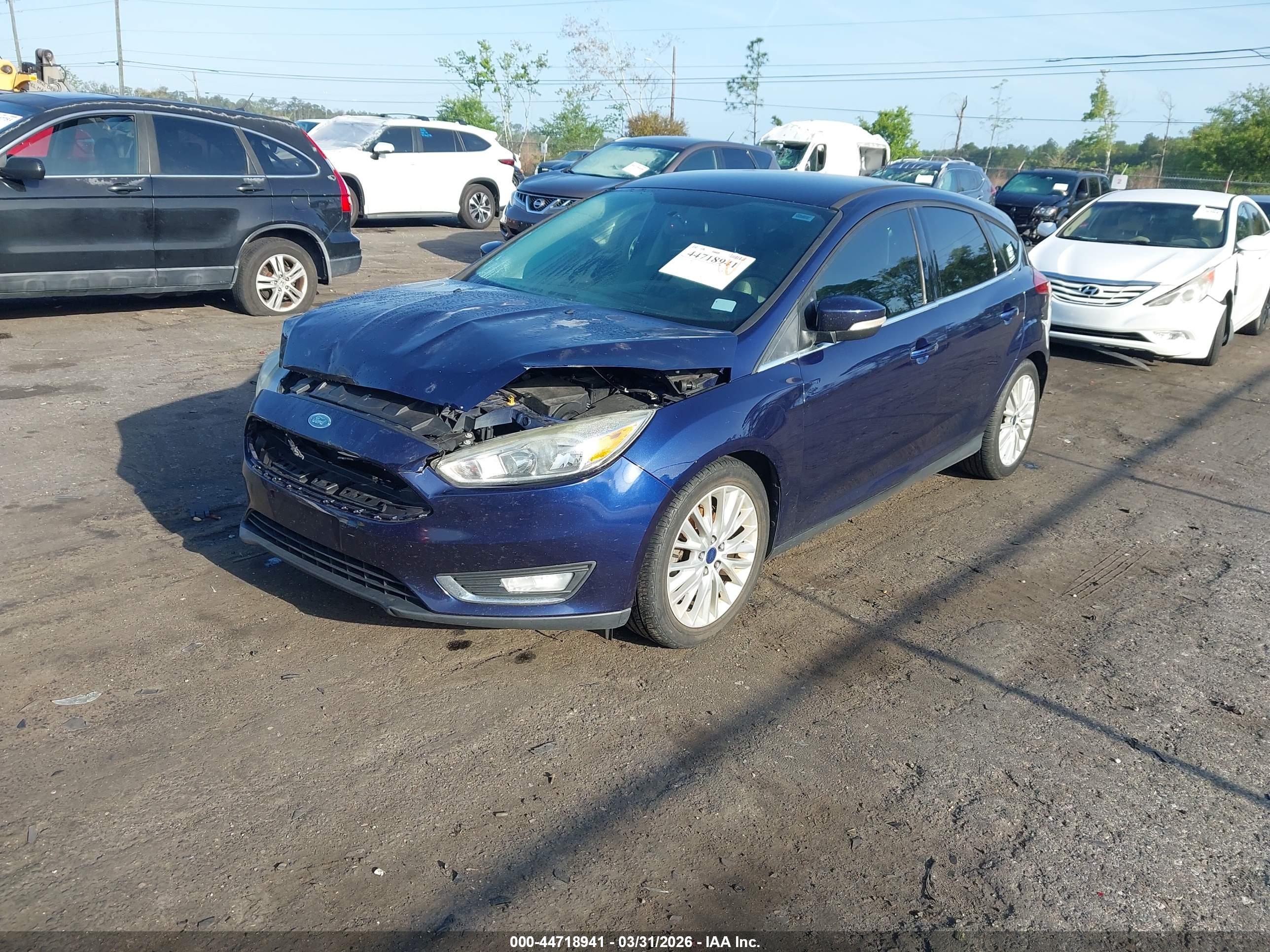 FORD FOCUS image 2