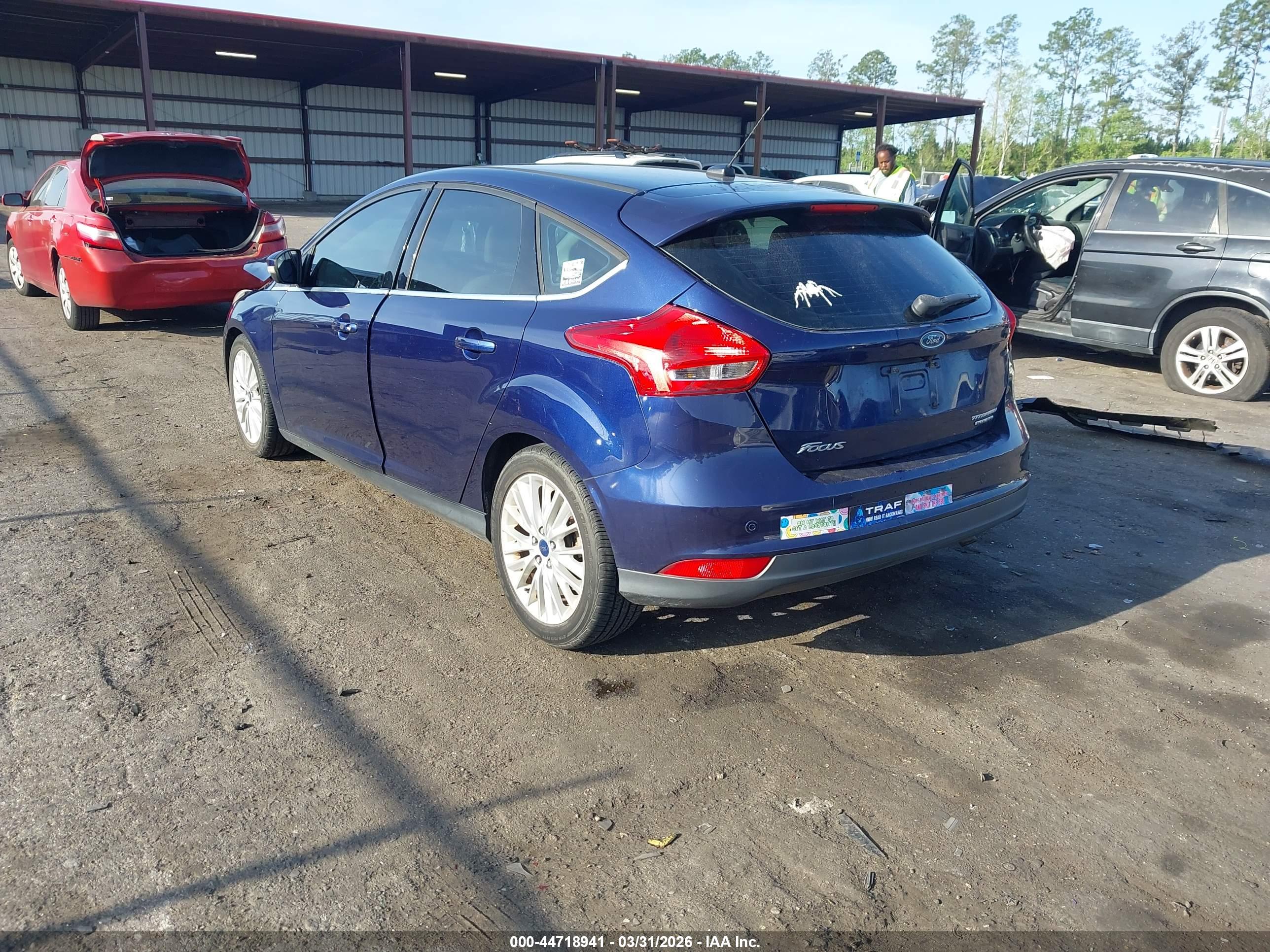 FORD FOCUS image 3