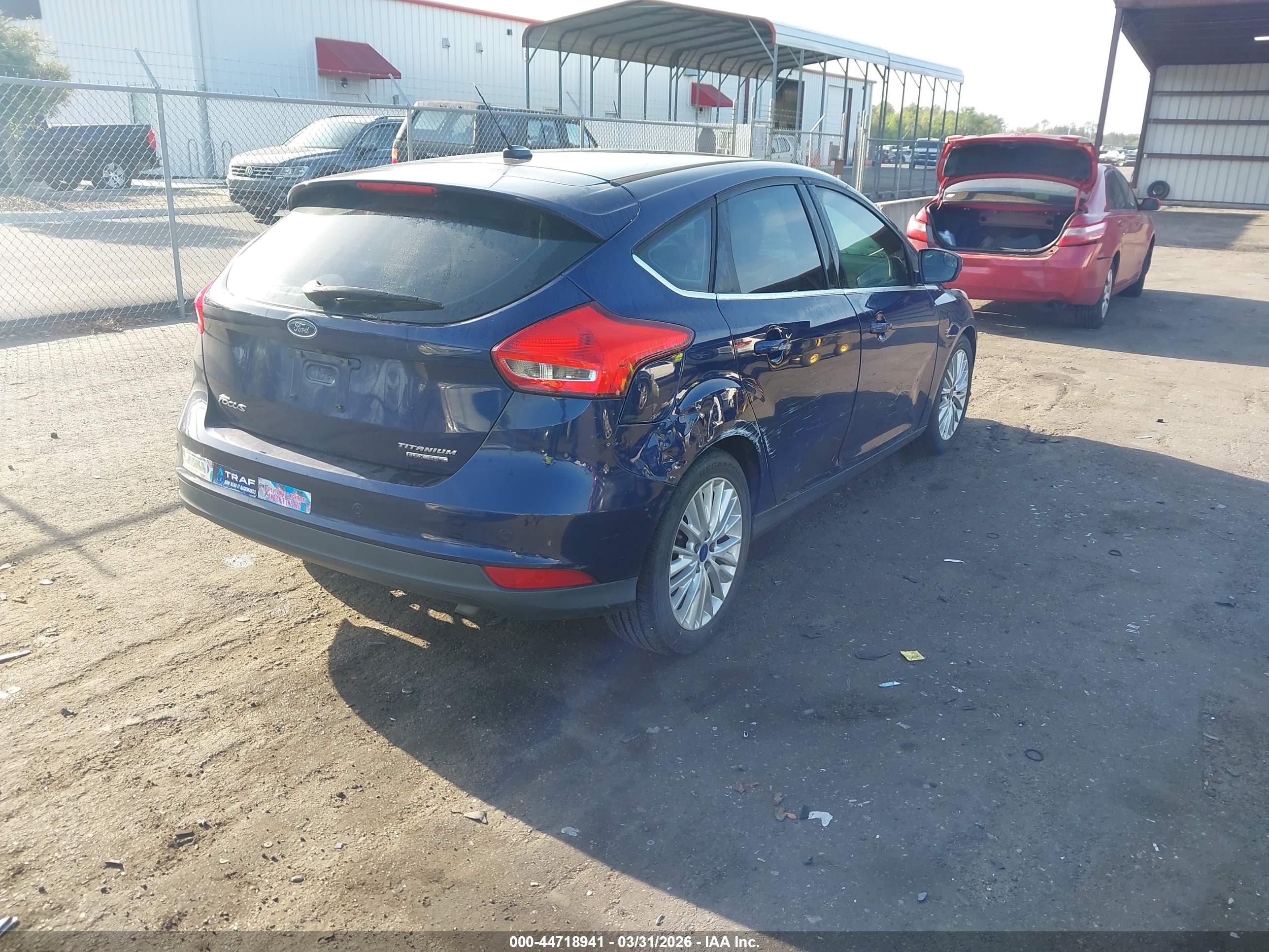 FORD FOCUS image 4