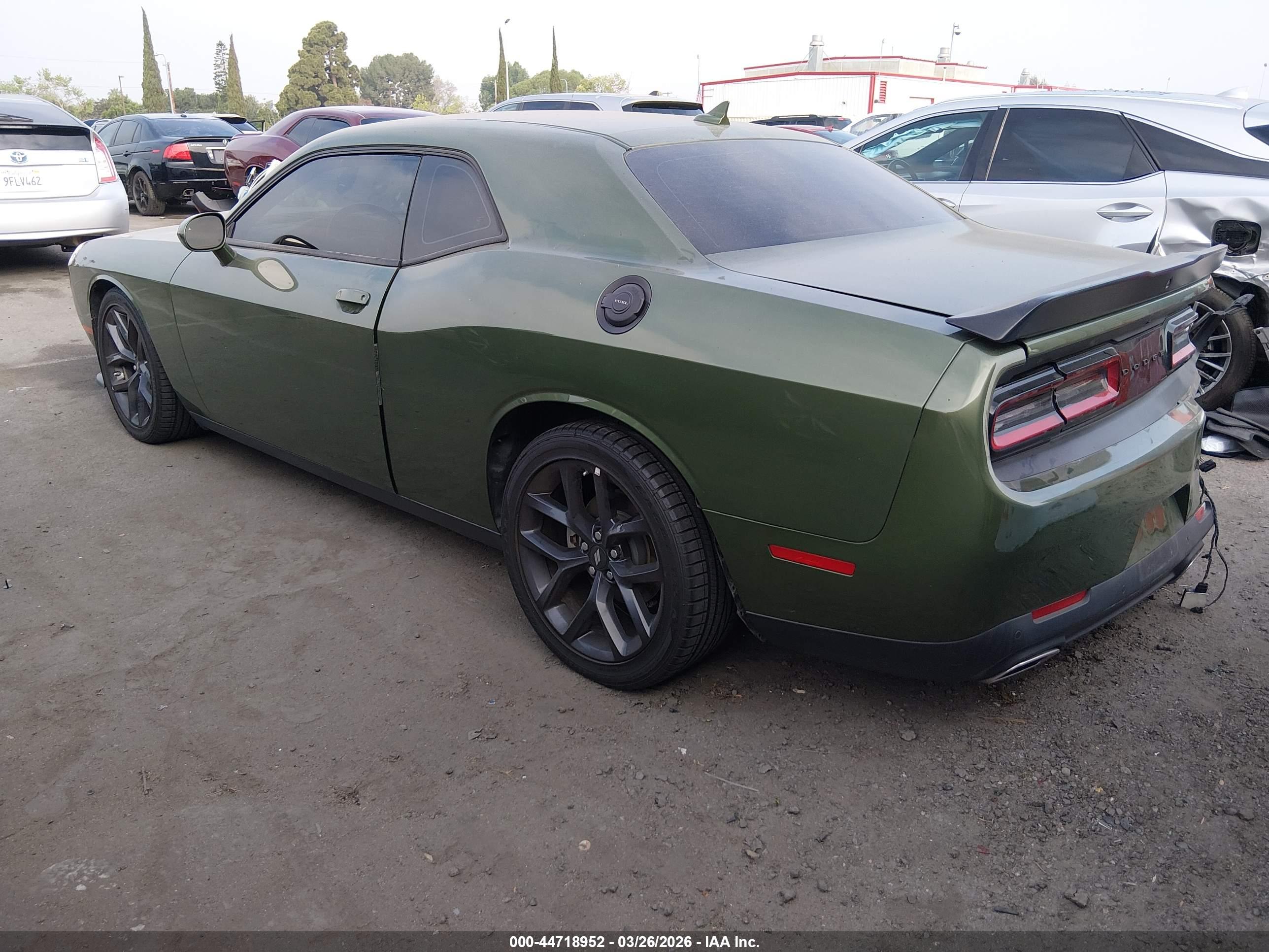 DODGE CHALLENGER image 3