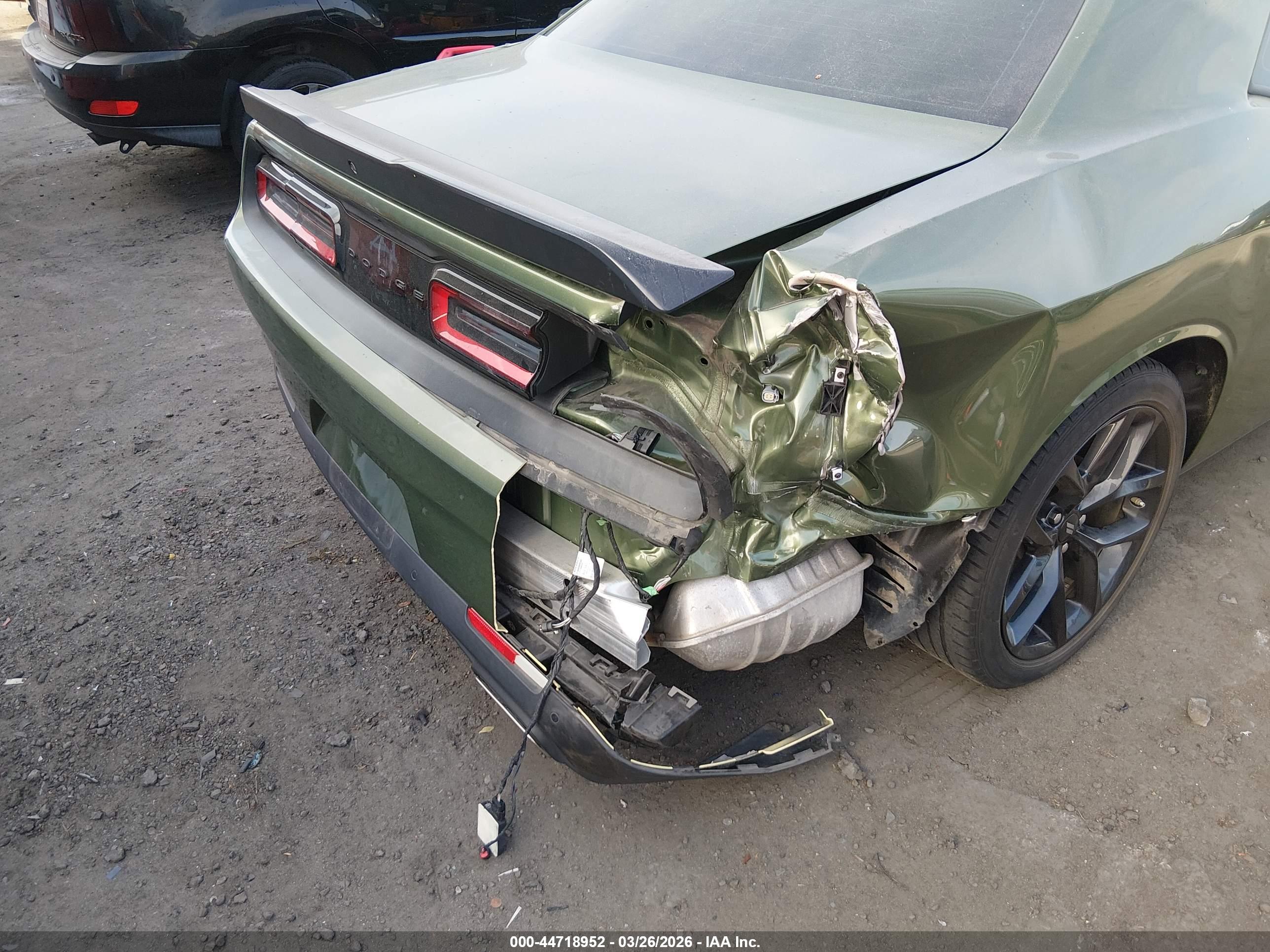 DODGE CHALLENGER image 6