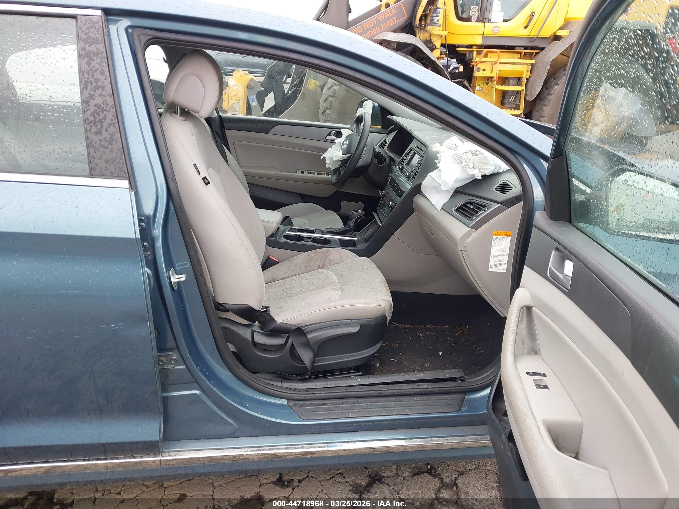 HYUNDAI SONATA image 8