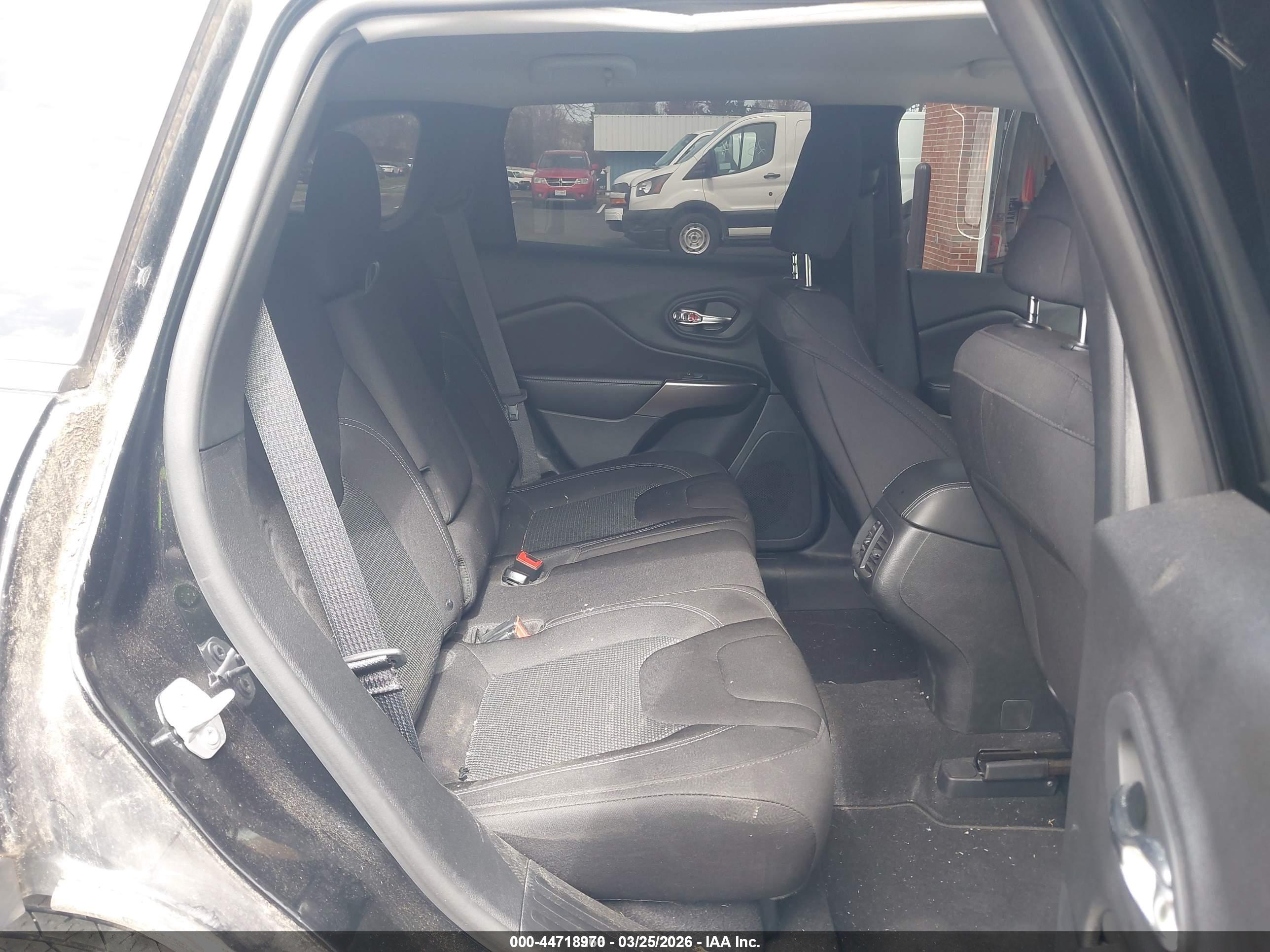 JEEP CHEROKEE image 8