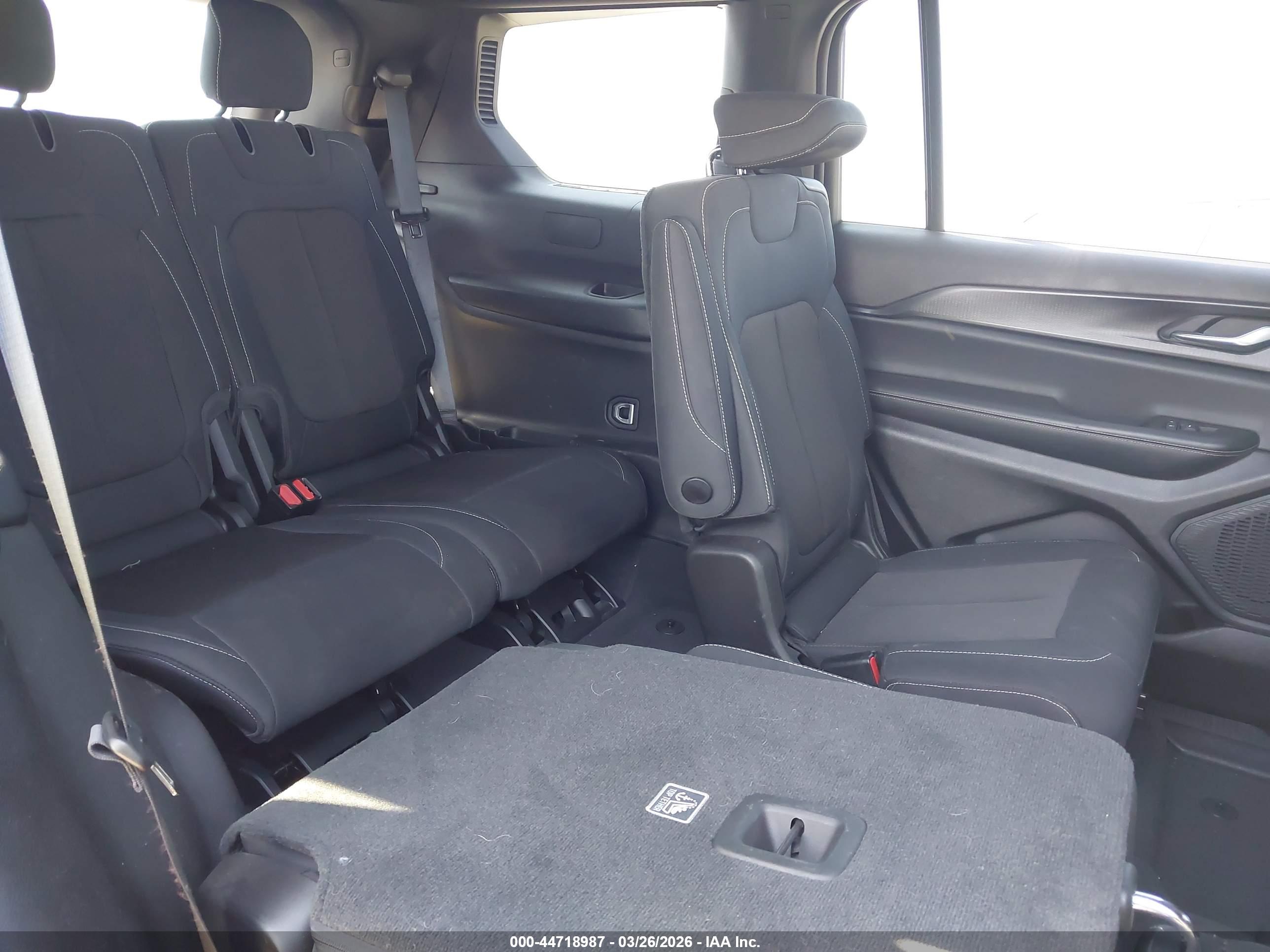 JEEP GRAND image 8