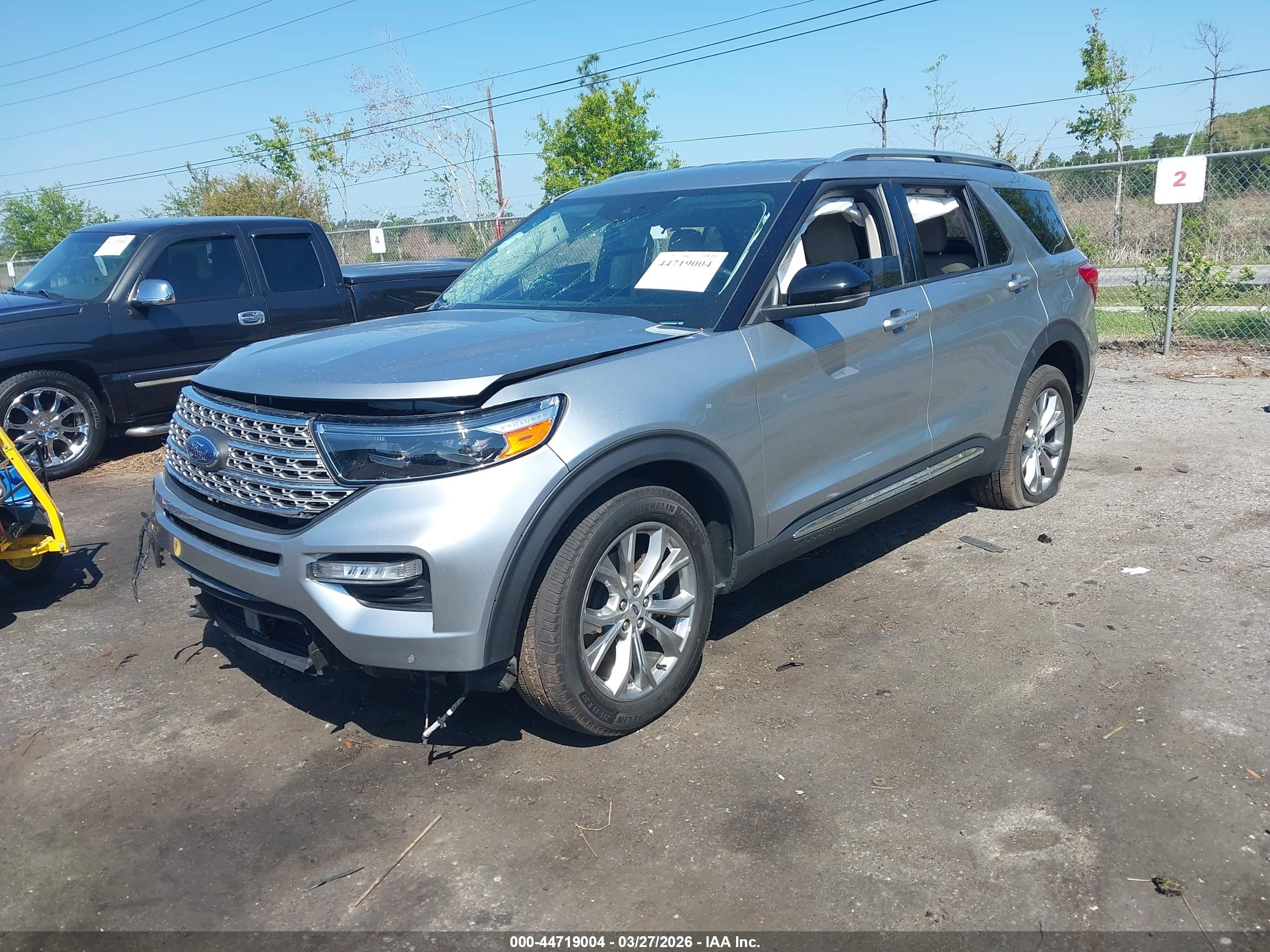 FORD EXPLORER image 2