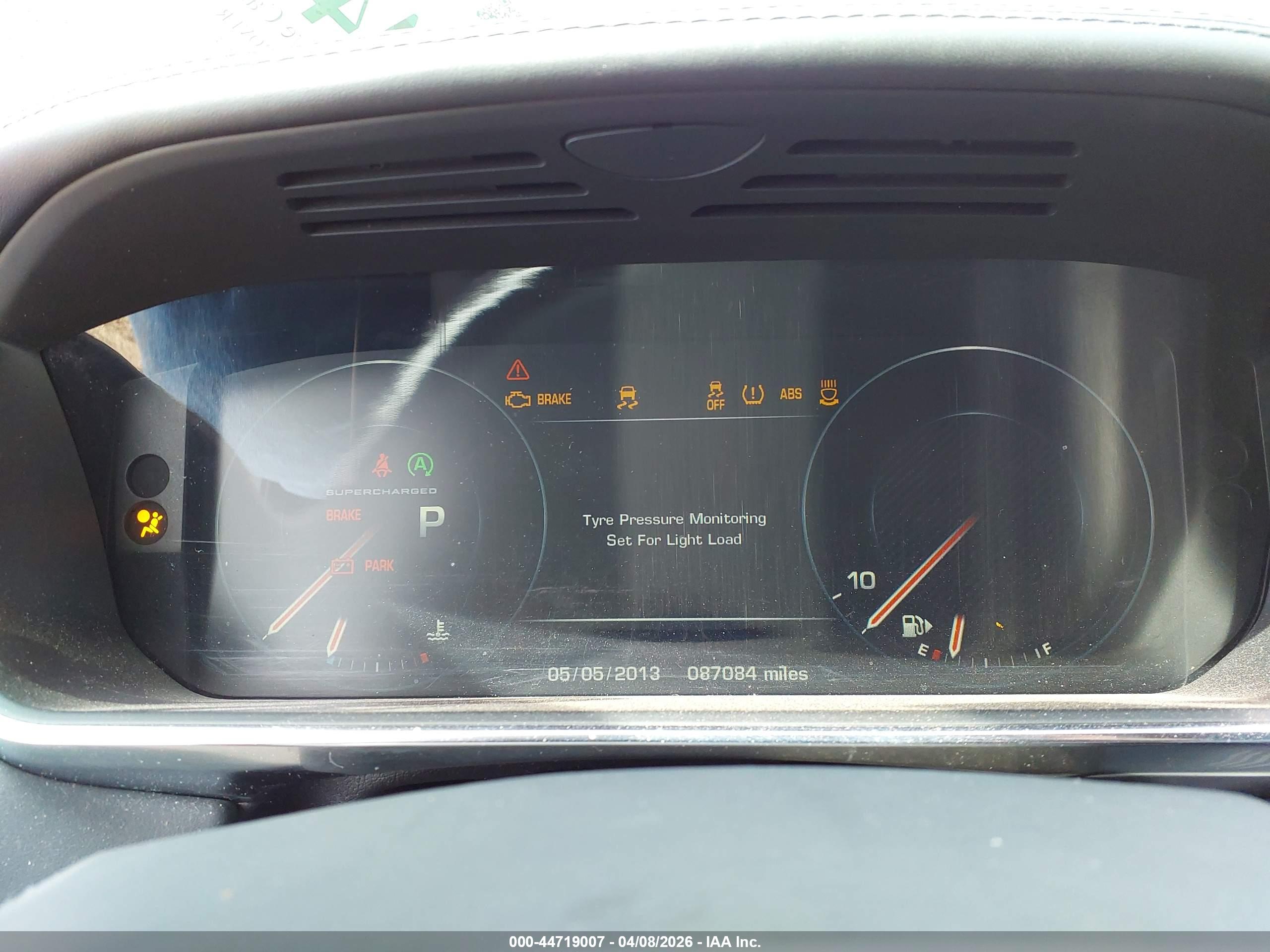 LAND ROVER image 7