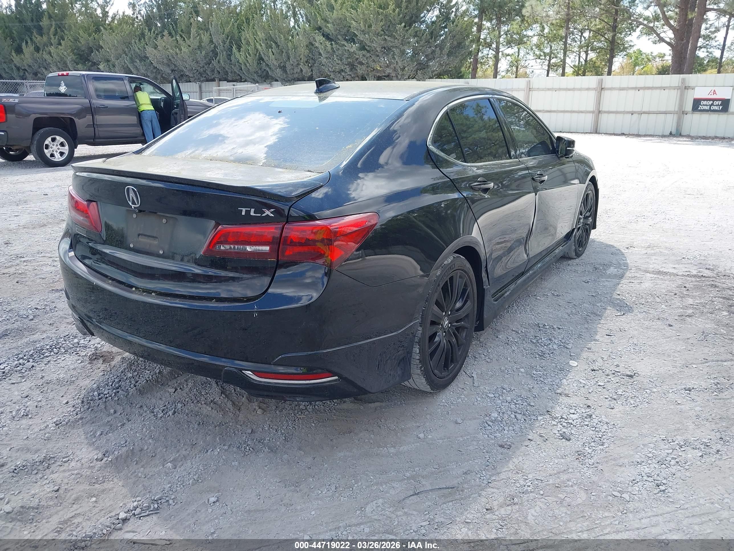 ACURA TLX image 4