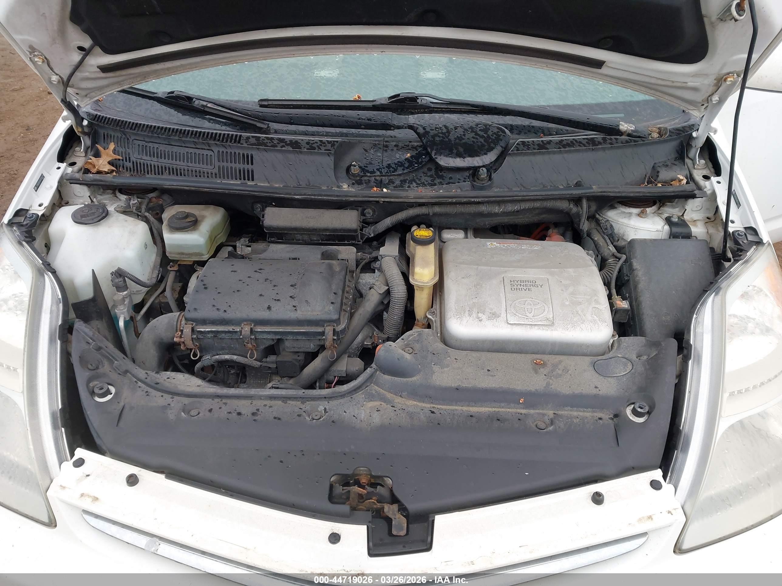 TOYOTA PRIUS image 10