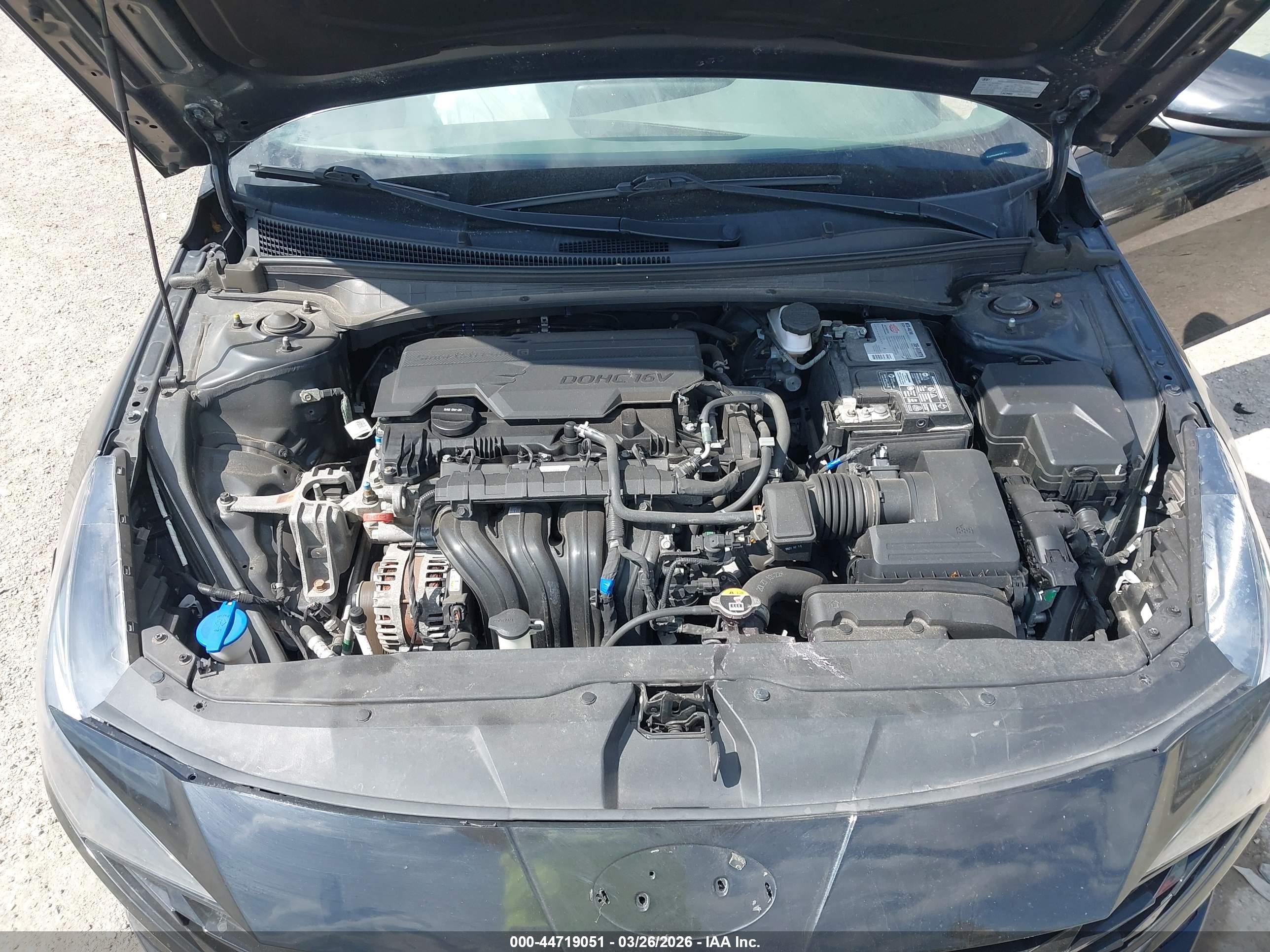 HYUNDAI ELANTRA image 10