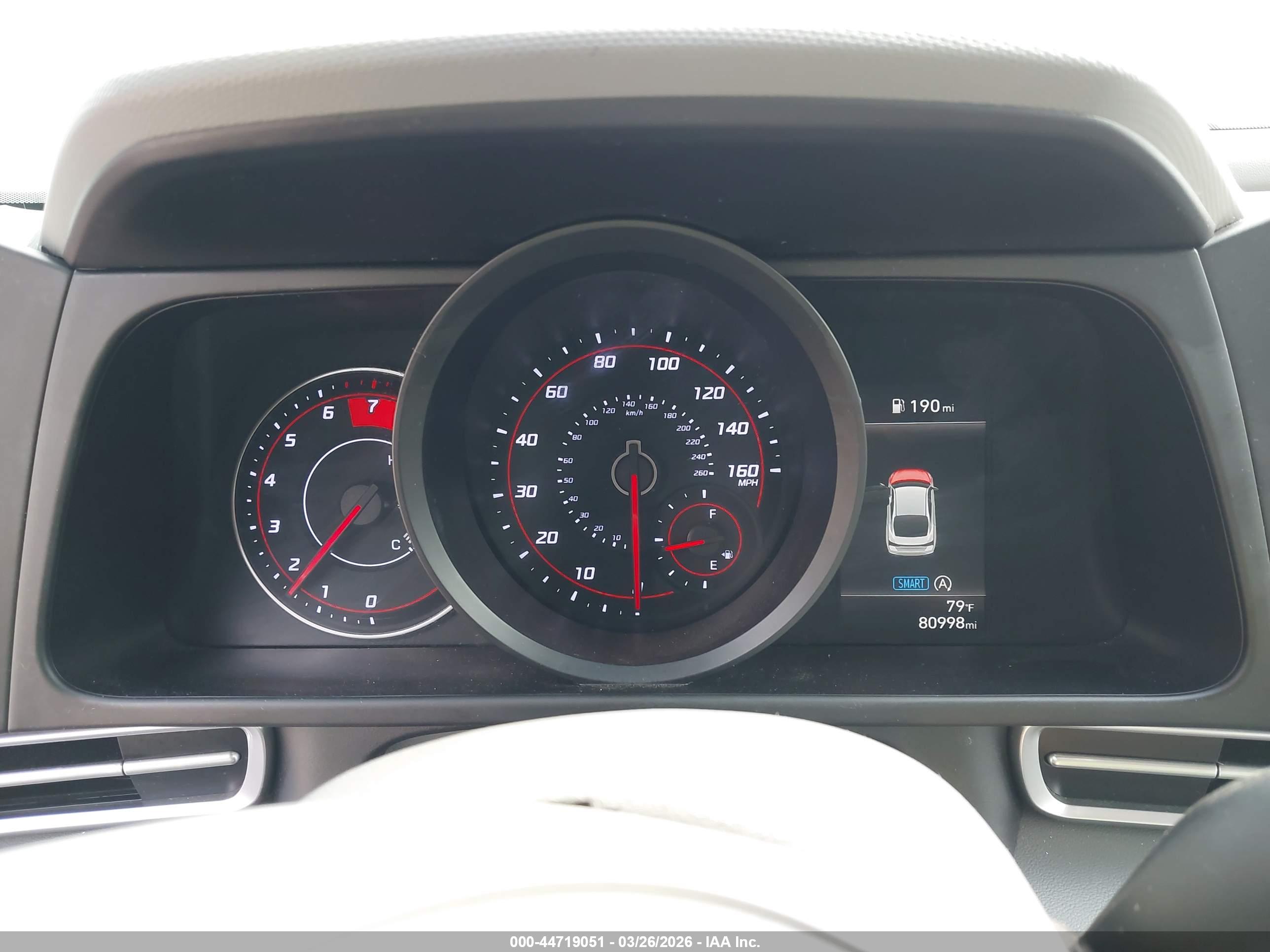 HYUNDAI ELANTRA image 7