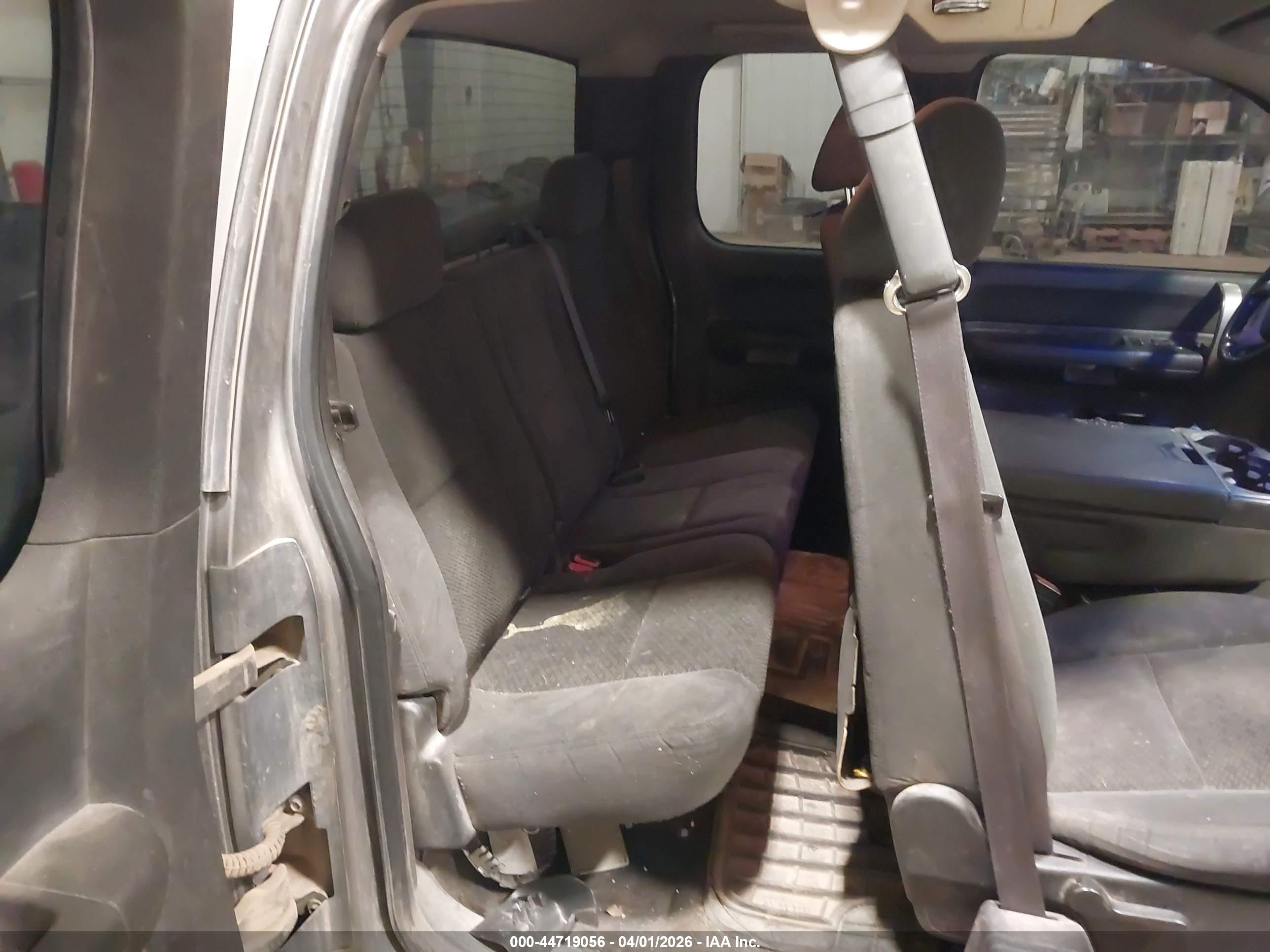 CHEVROLET SILVERADO image 8