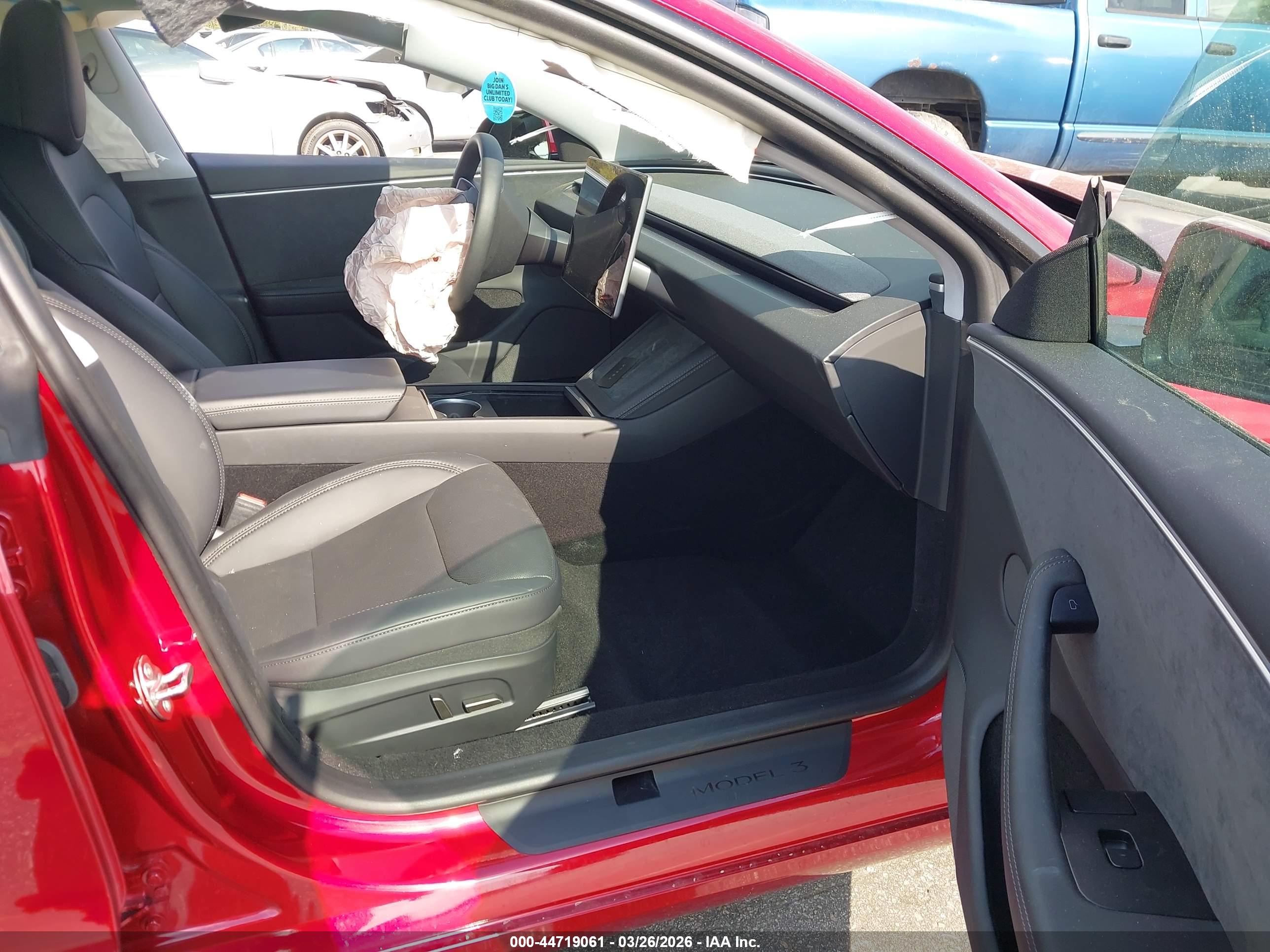 TESLA MODEL image 5