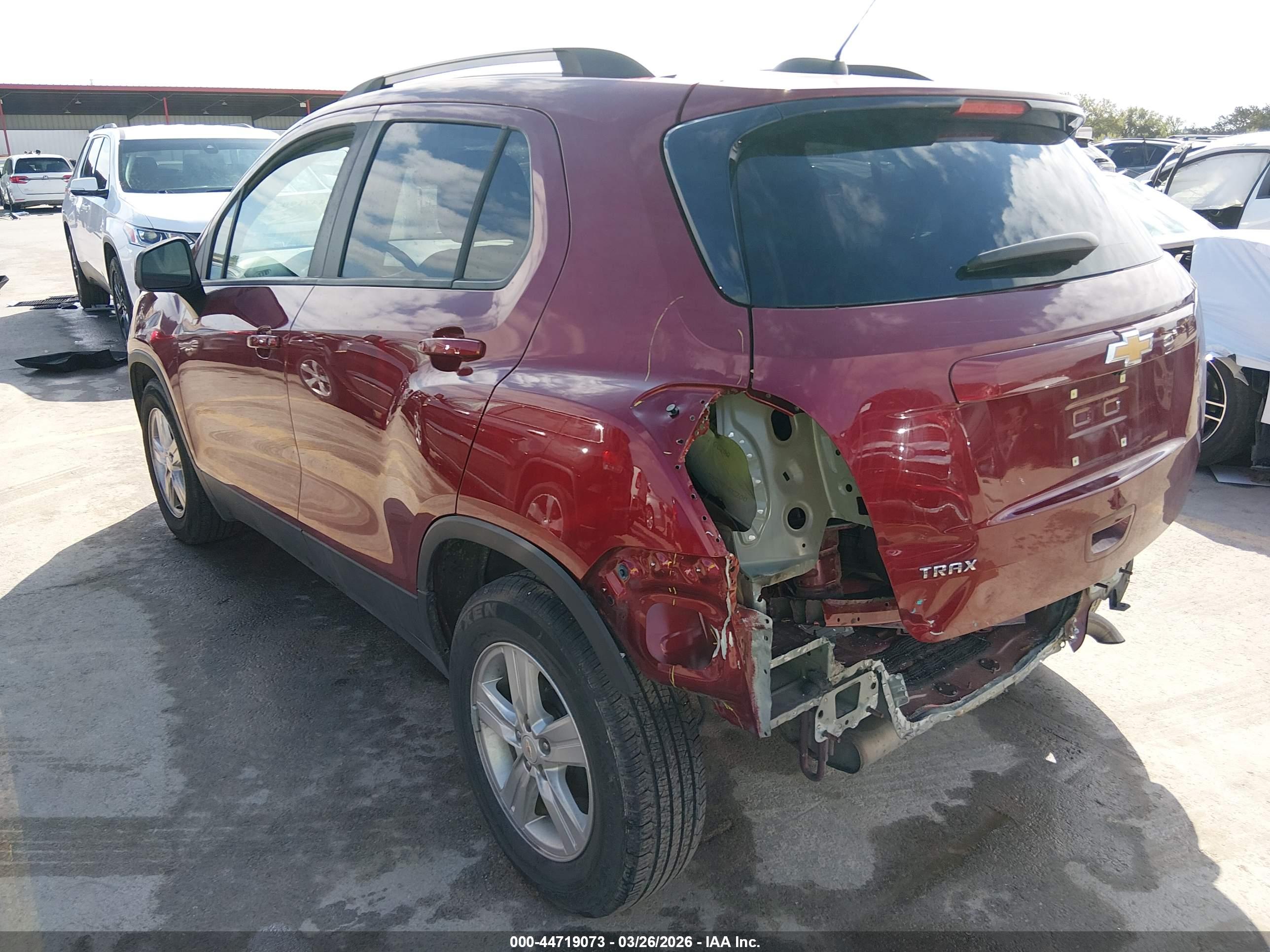 CHEVROLET TRAX image 3