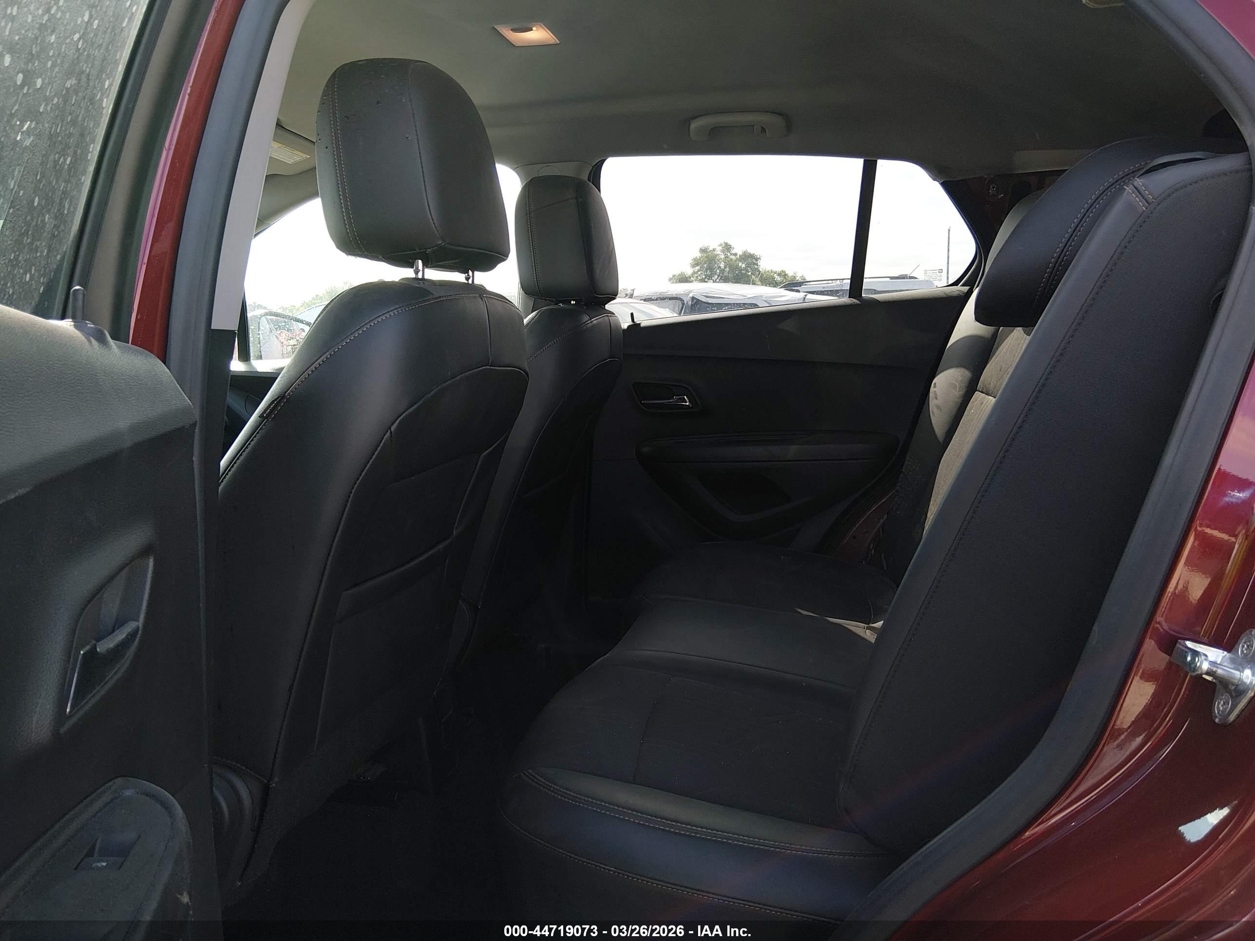 CHEVROLET TRAX image 8