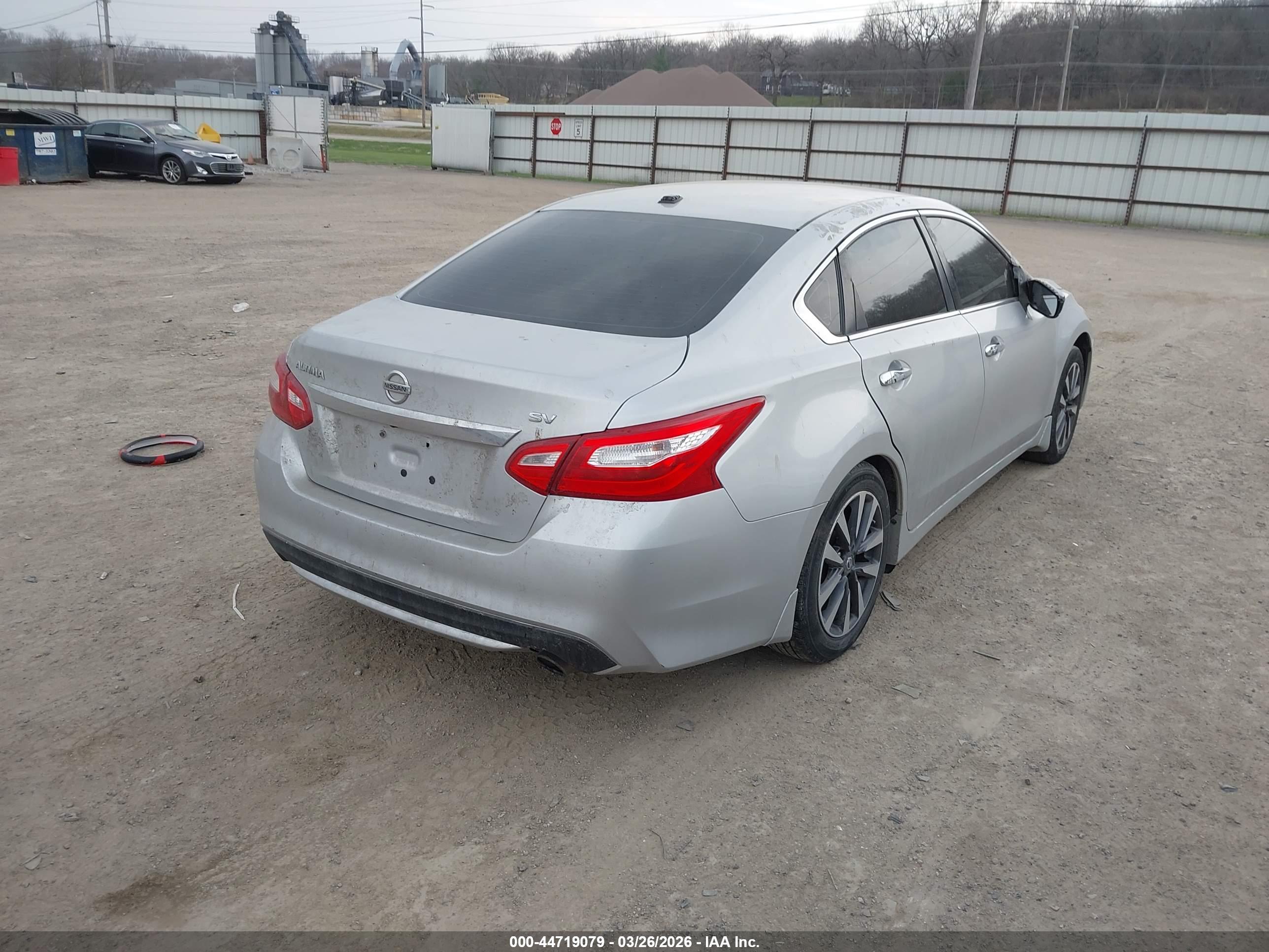 NISSAN ALTIMA image 4