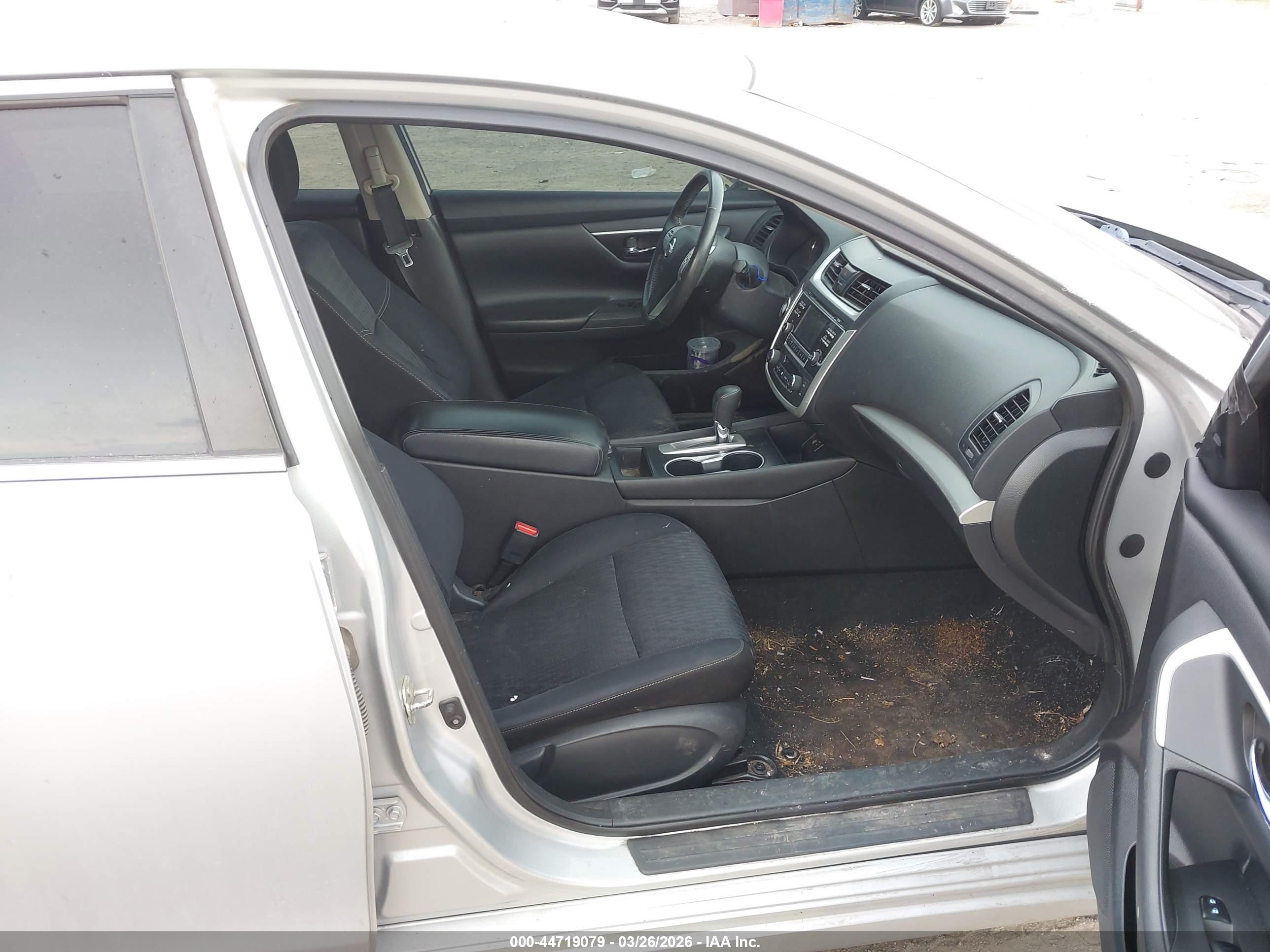 NISSAN ALTIMA image 5