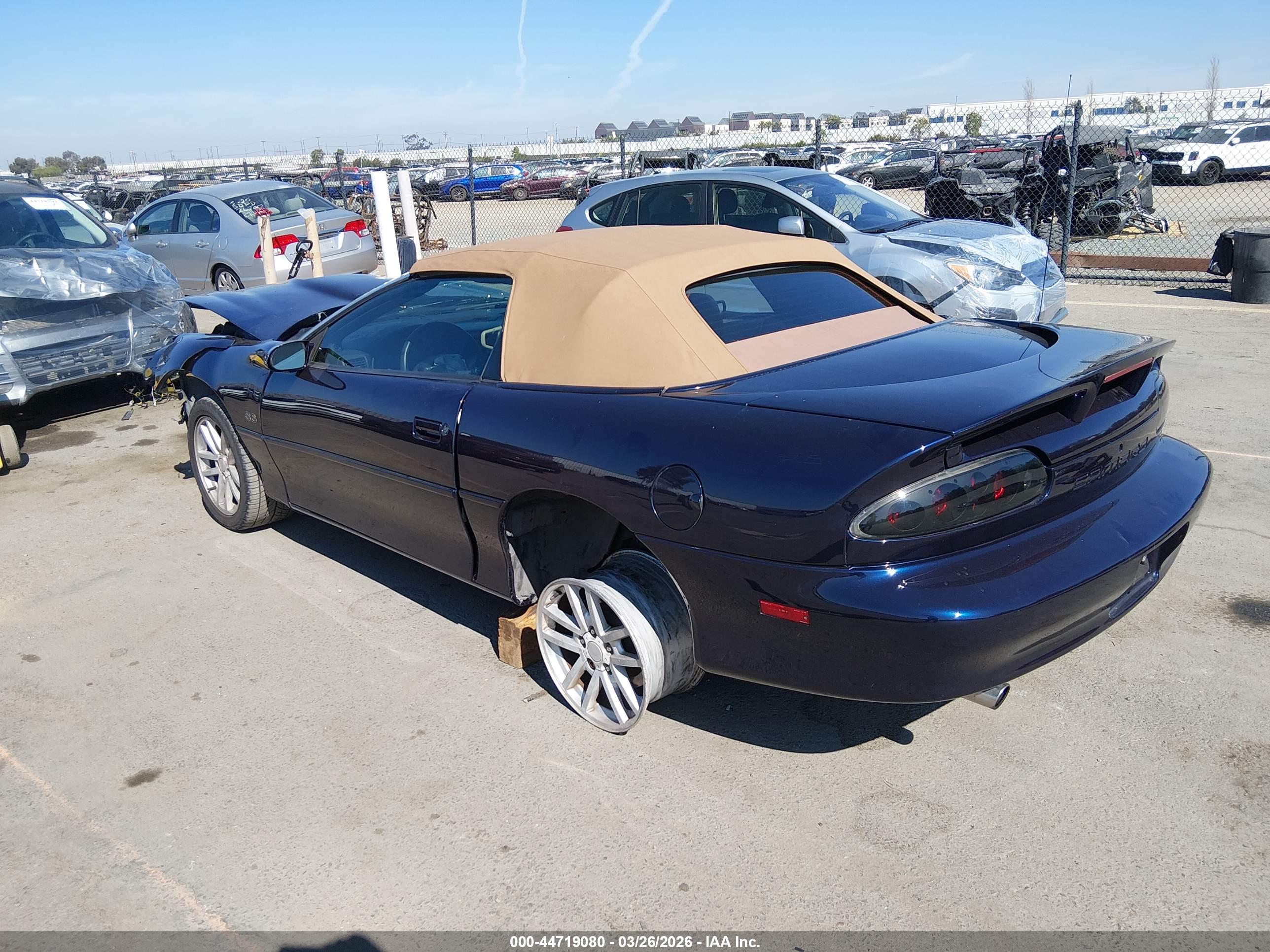 CHEVROLET CAMARO image 3