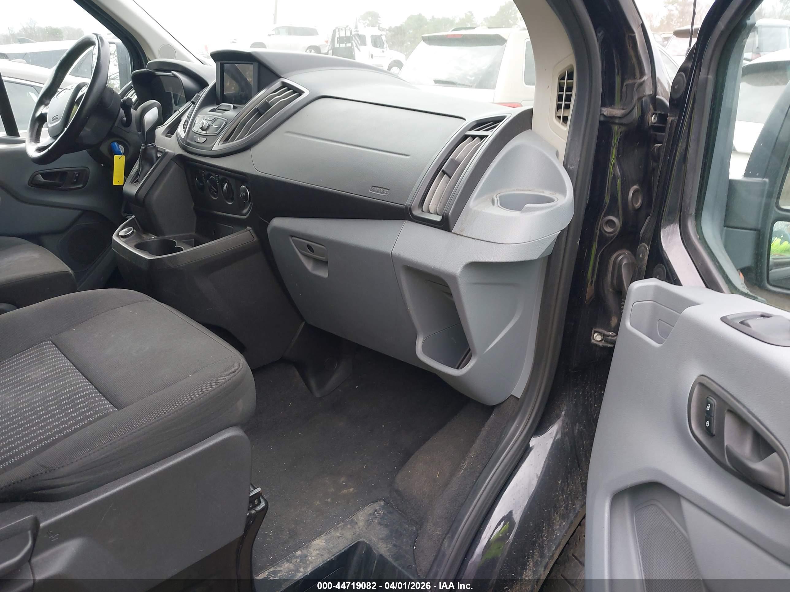 FORD TRANSIT-350 image 5
