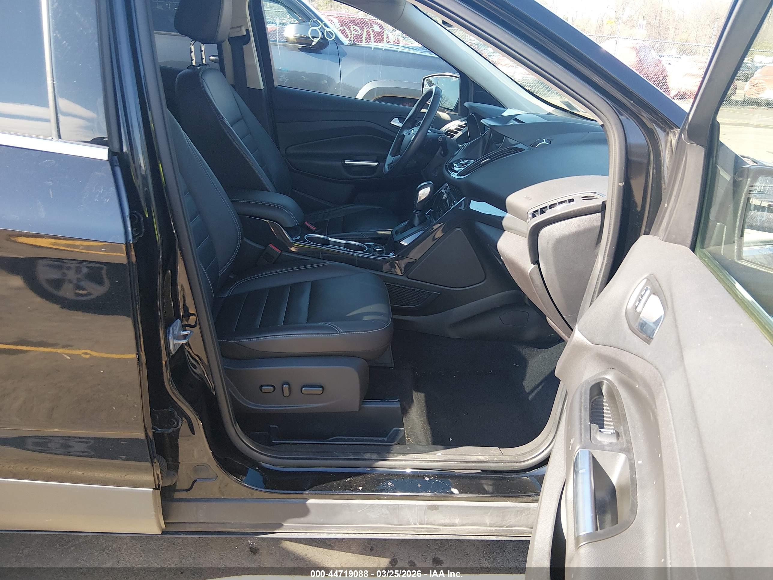 FORD ESCAPE image 5
