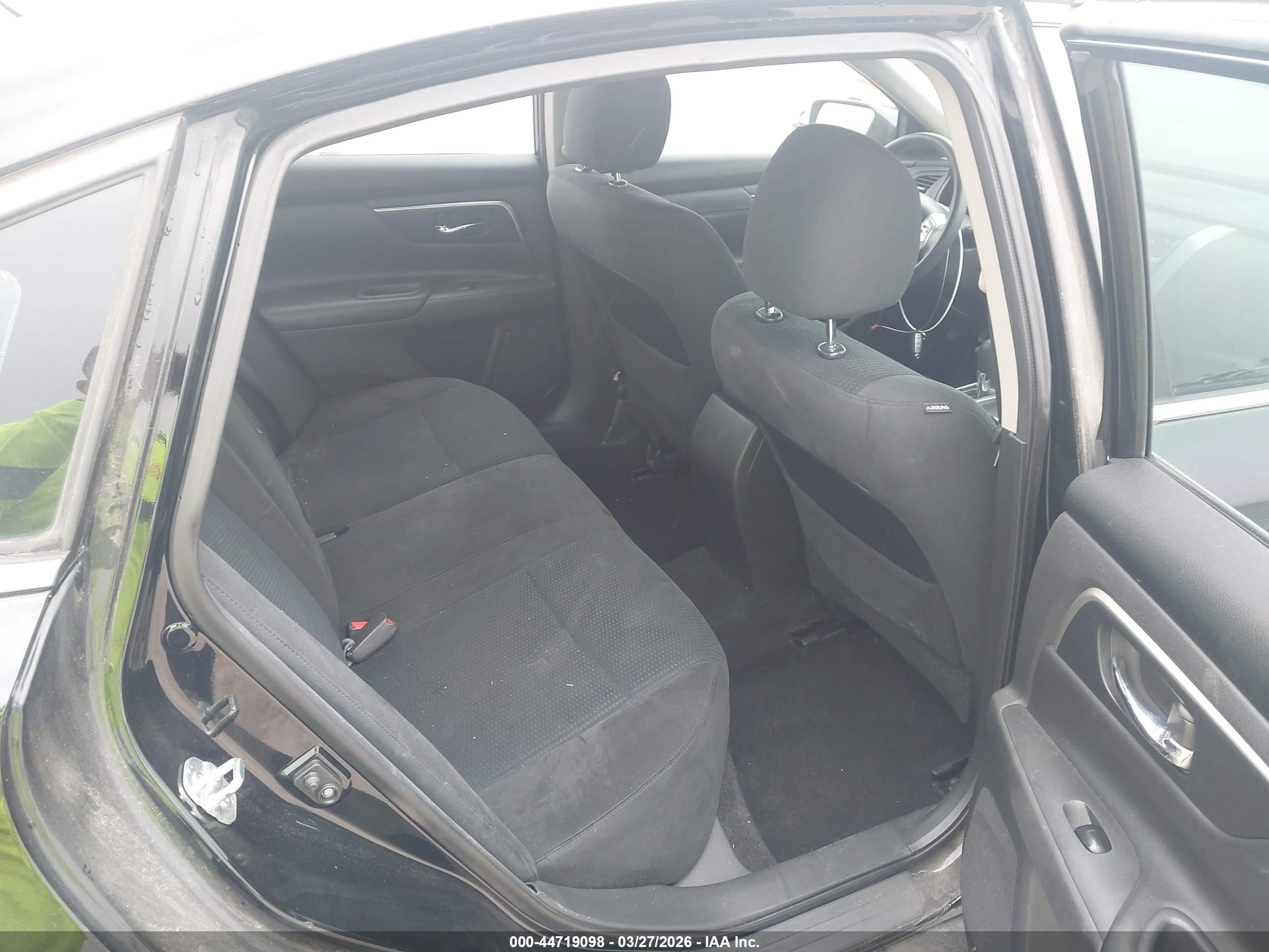NISSAN ALTIMA image 8