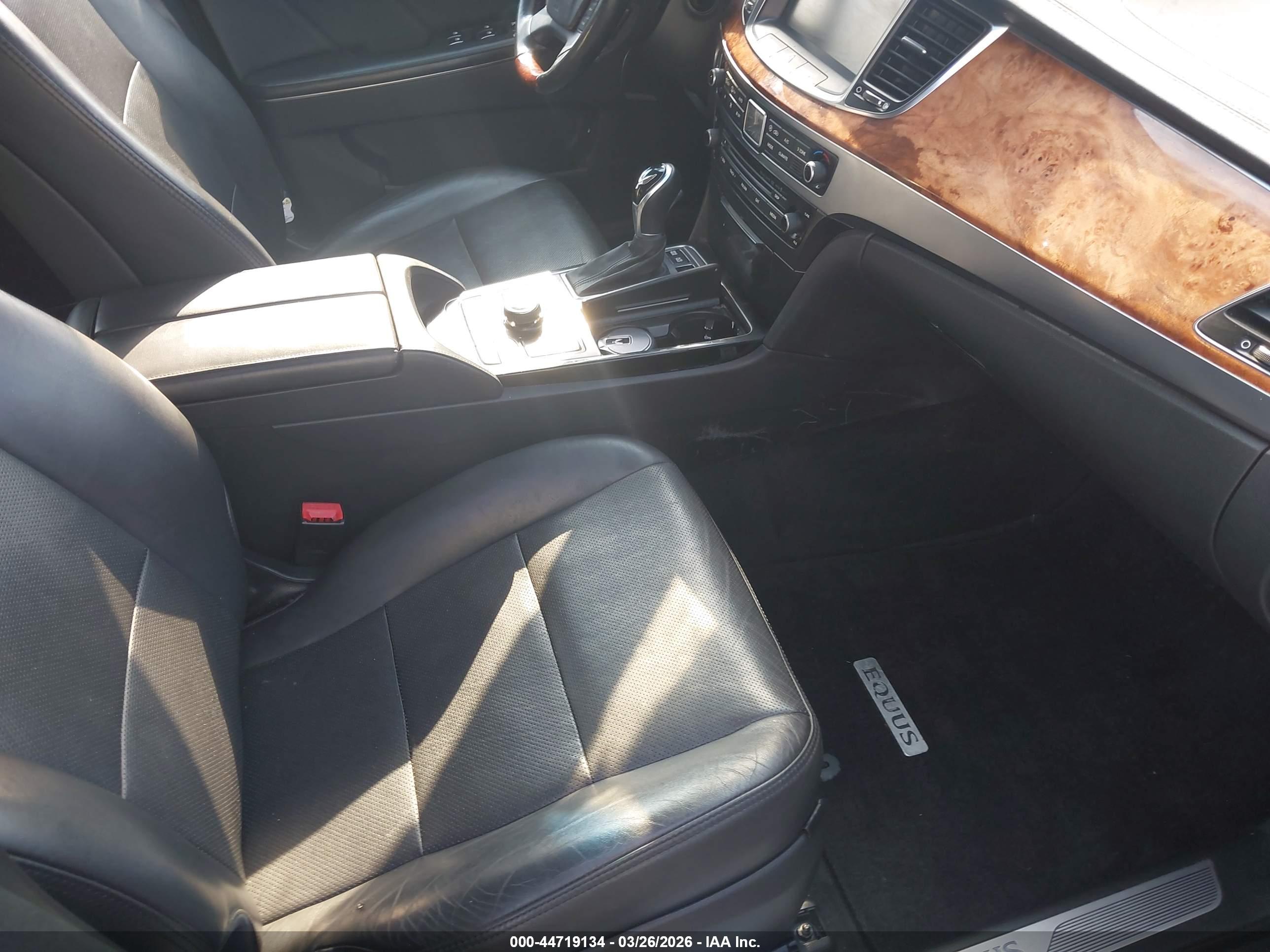 HYUNDAI EQUUS image 5