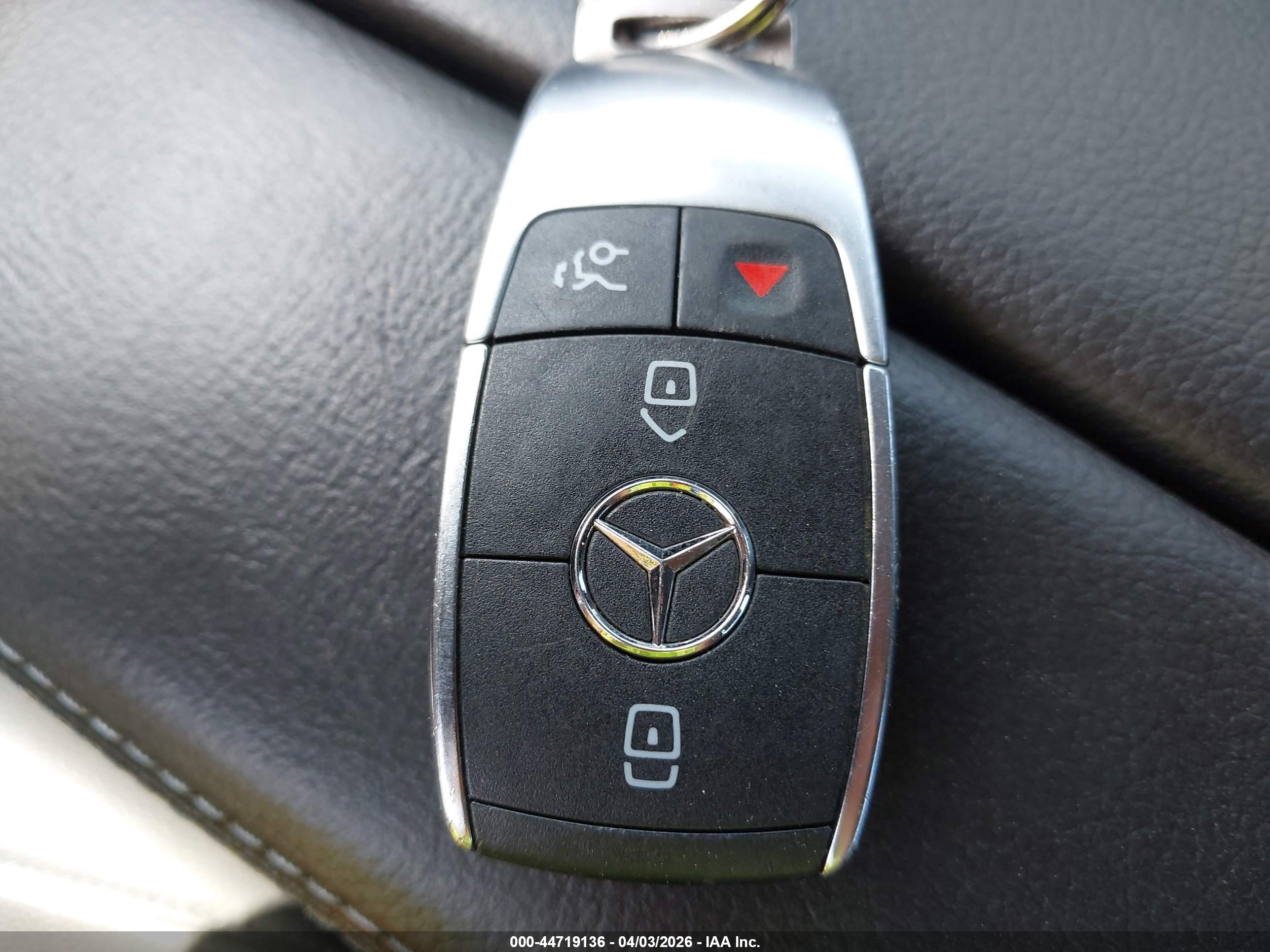 MERCEDES-BENZ A image 11