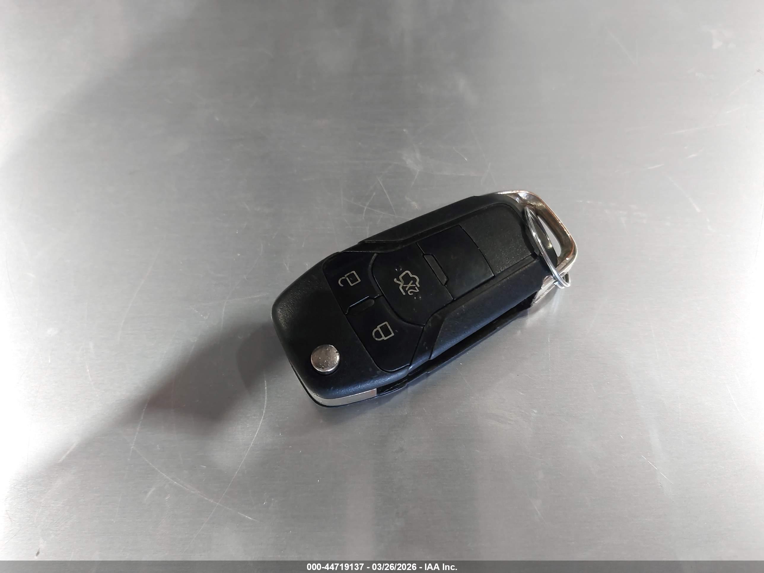 FORD FUSION image 11