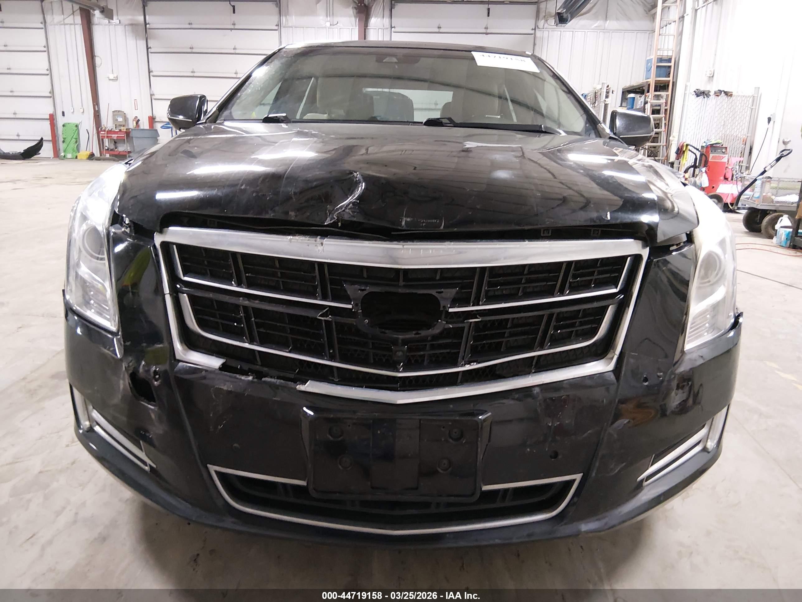 CADILLAC XTS image 6