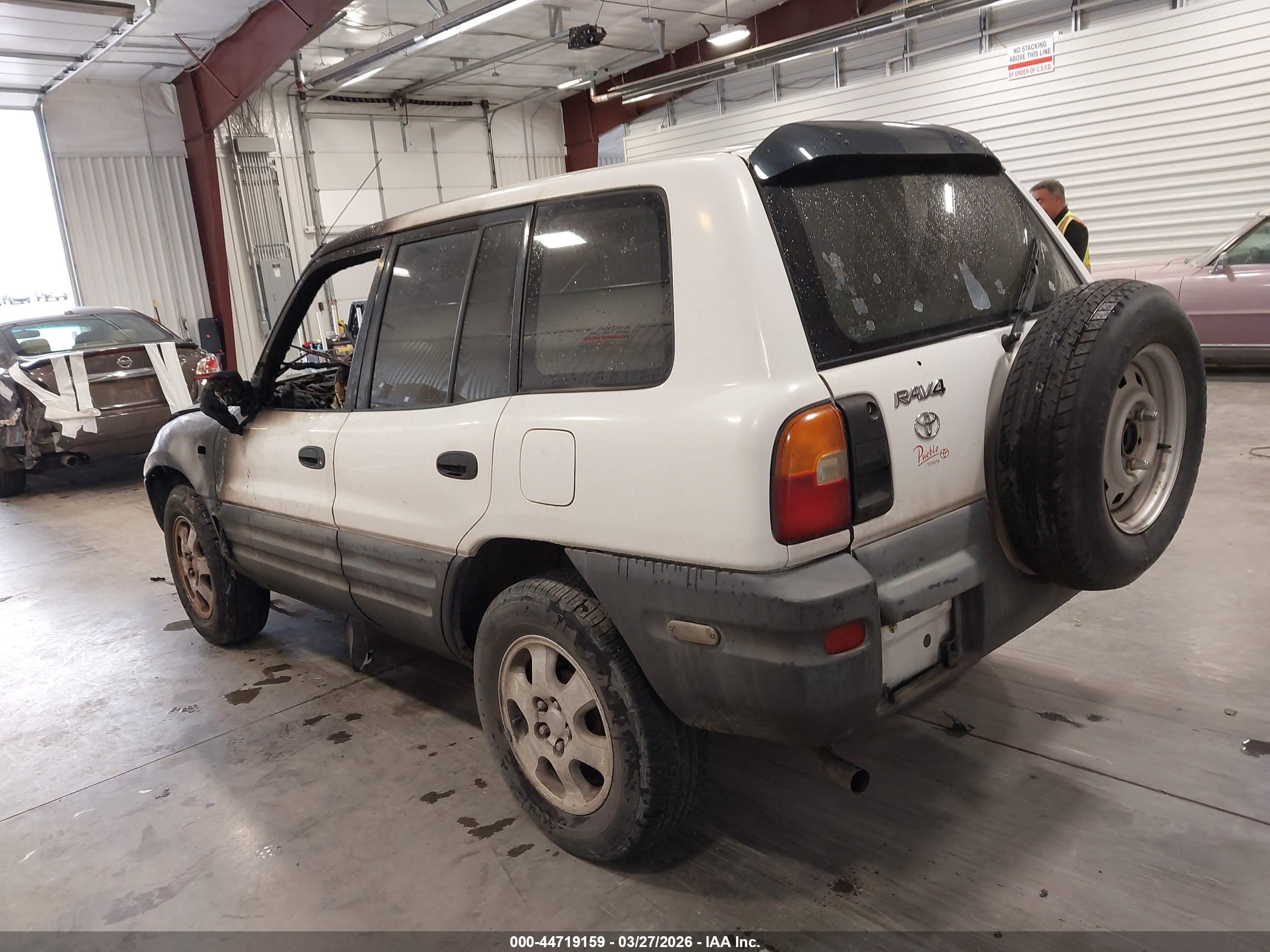 TOYOTA RAV4 image 3