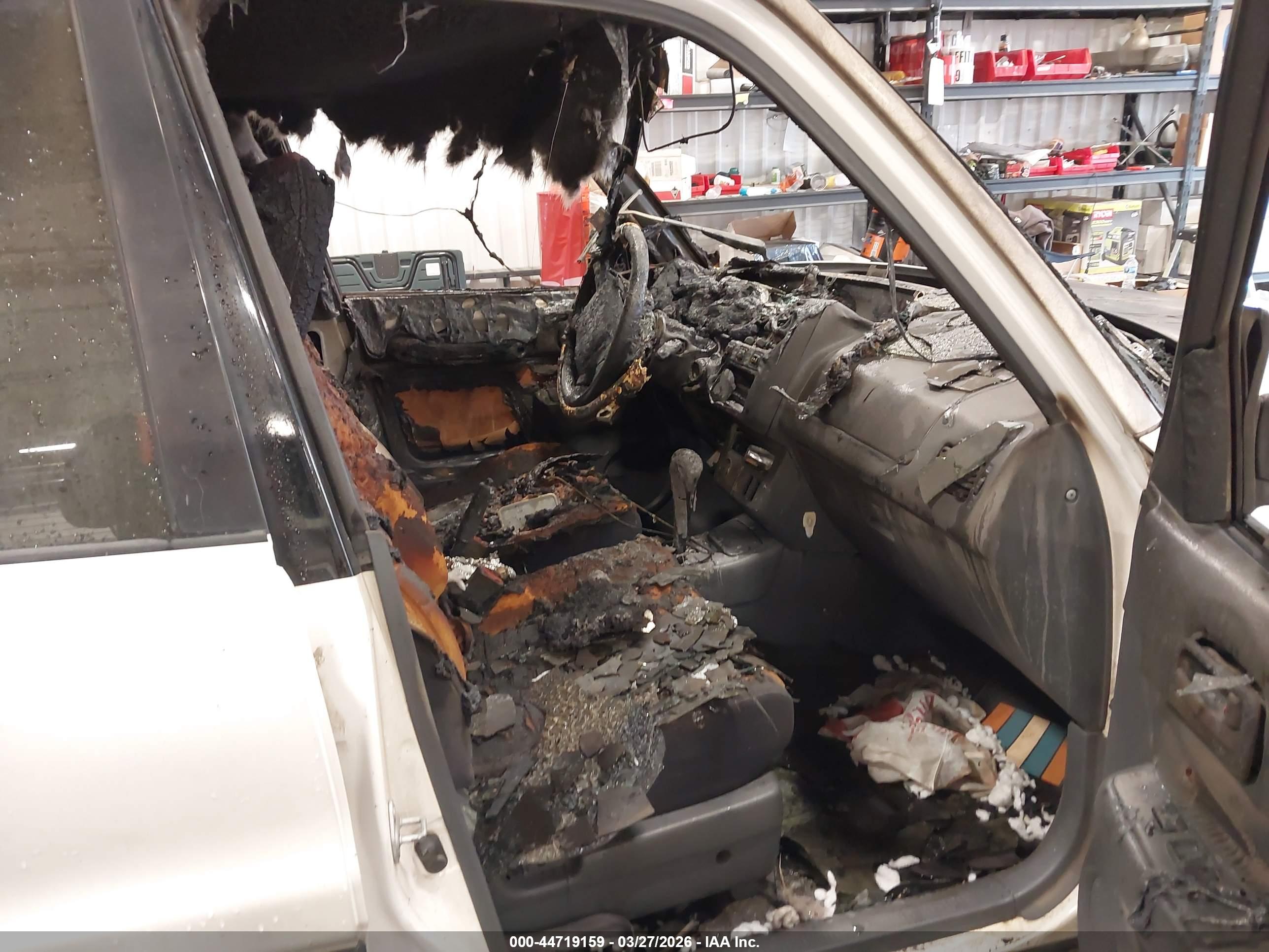 TOYOTA RAV4 image 5