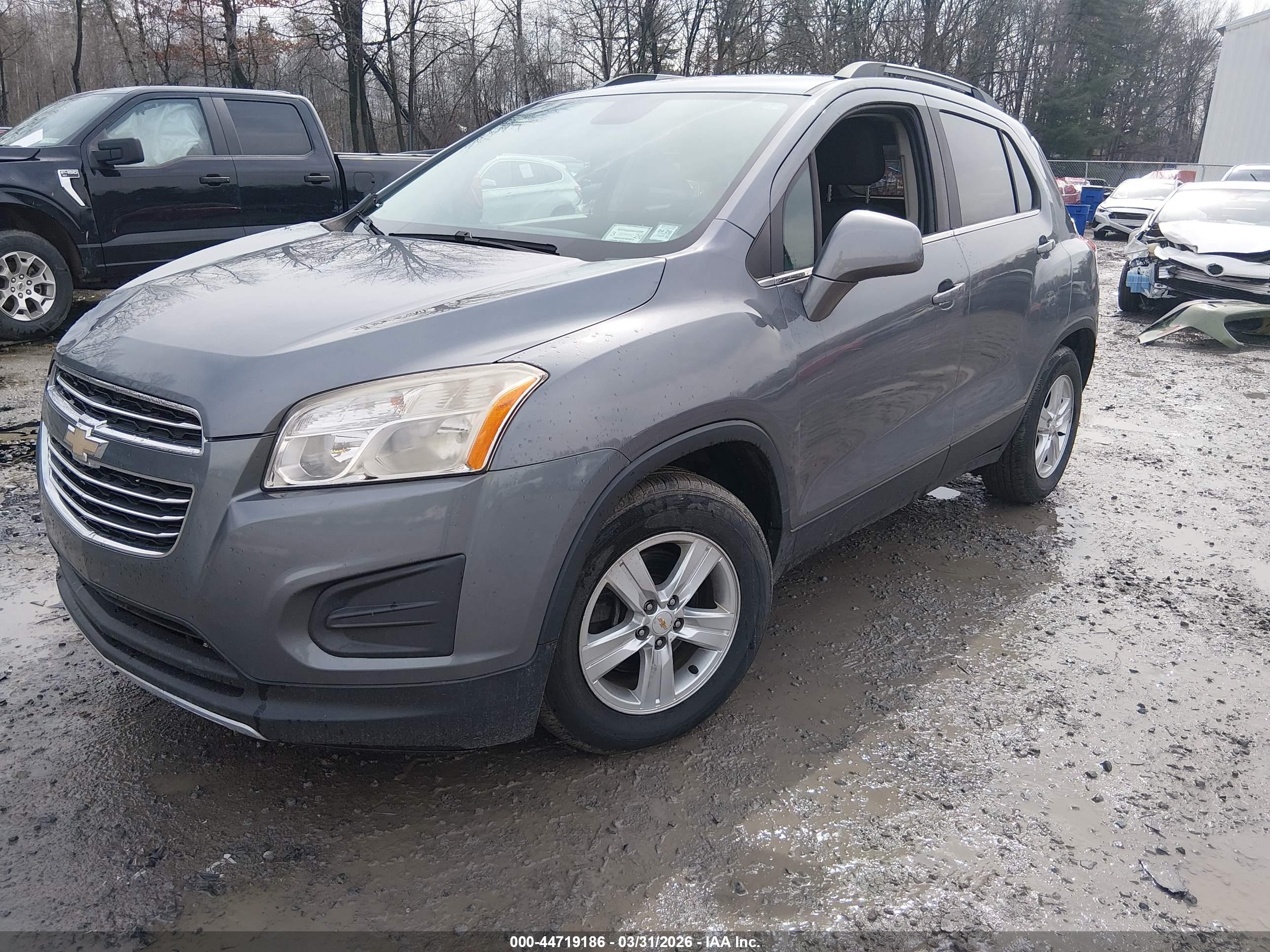 CHEVROLET TRAX image 2