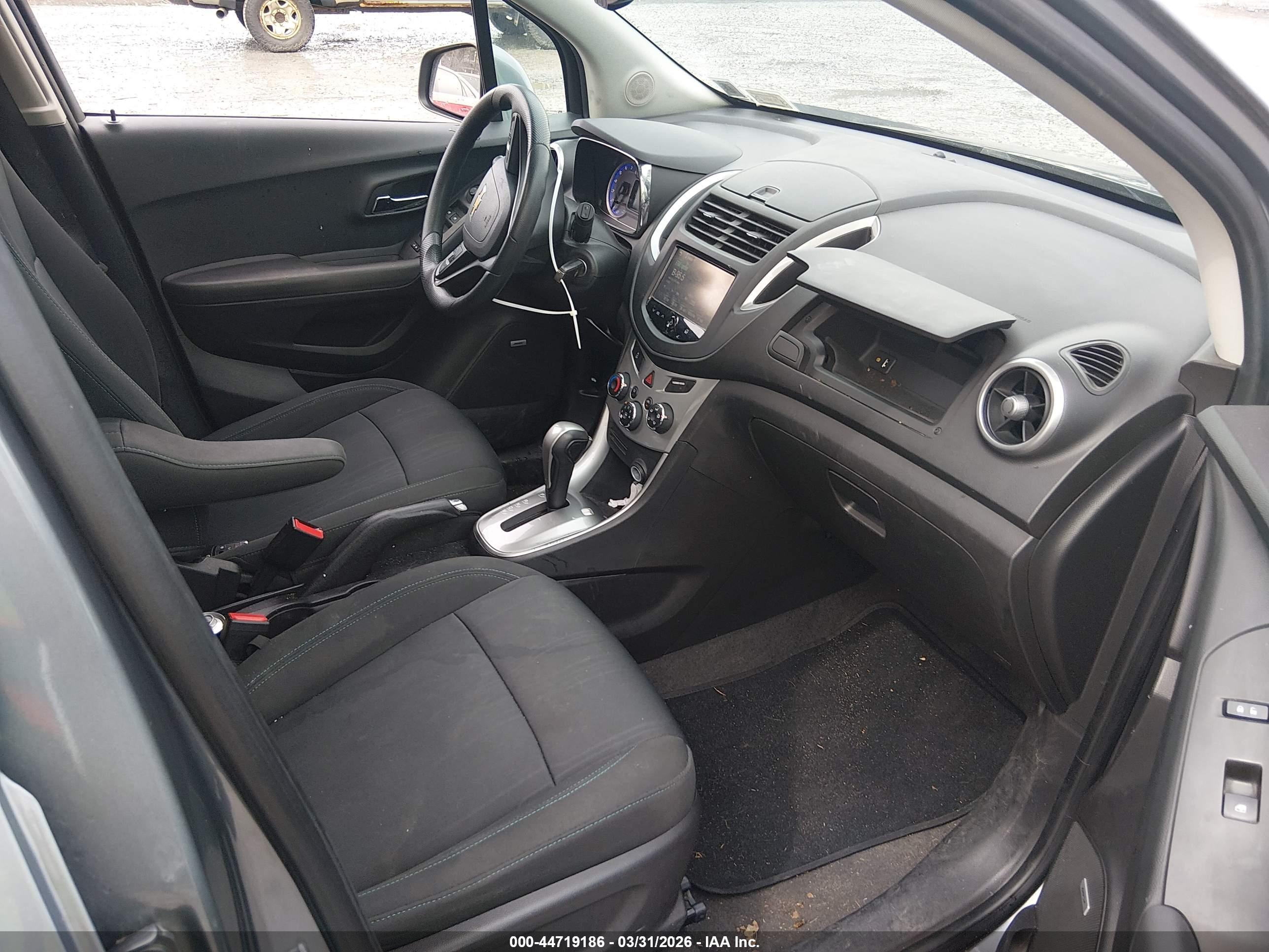 CHEVROLET TRAX image 5