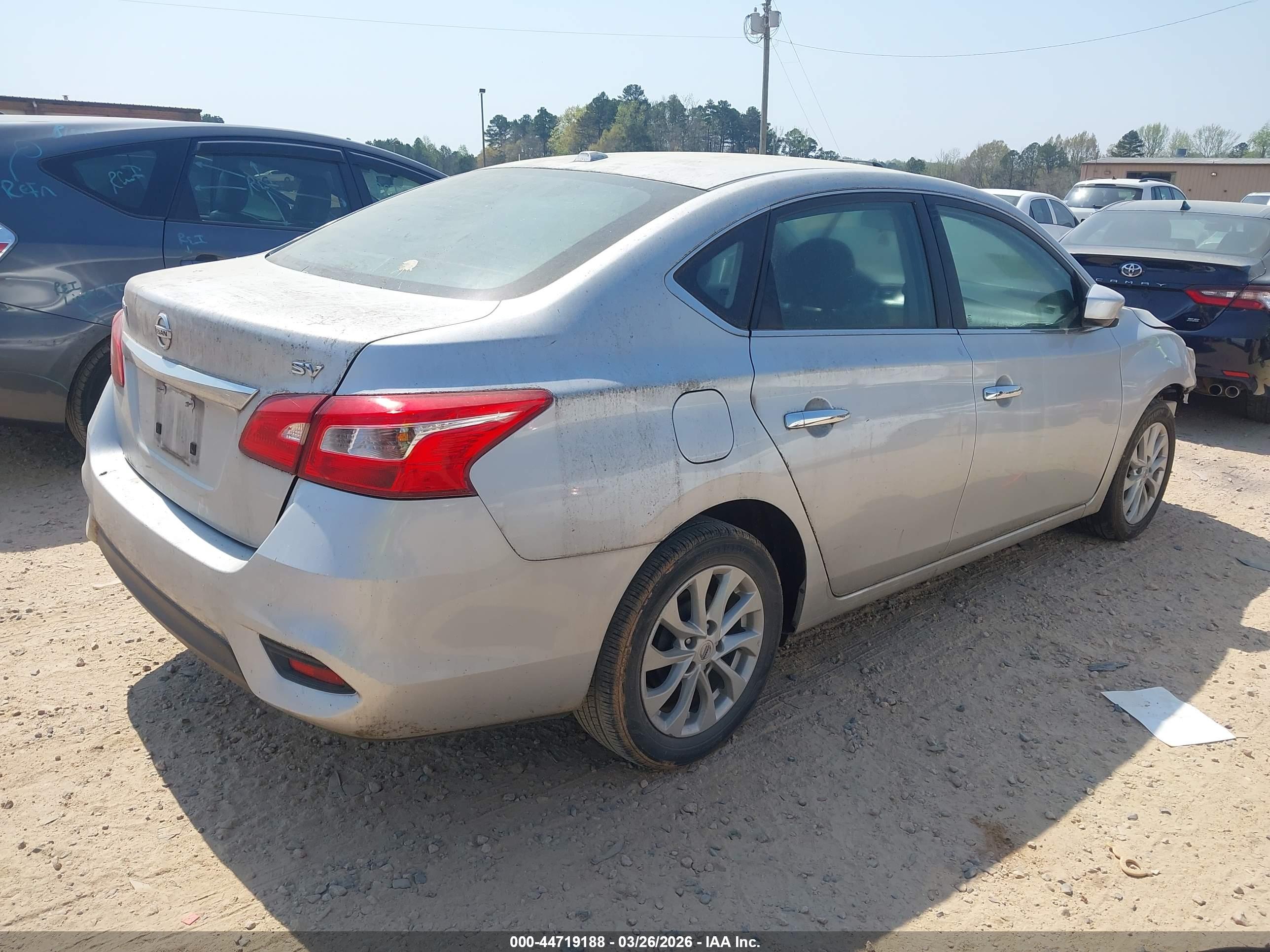 NISSAN SENTRA image 4