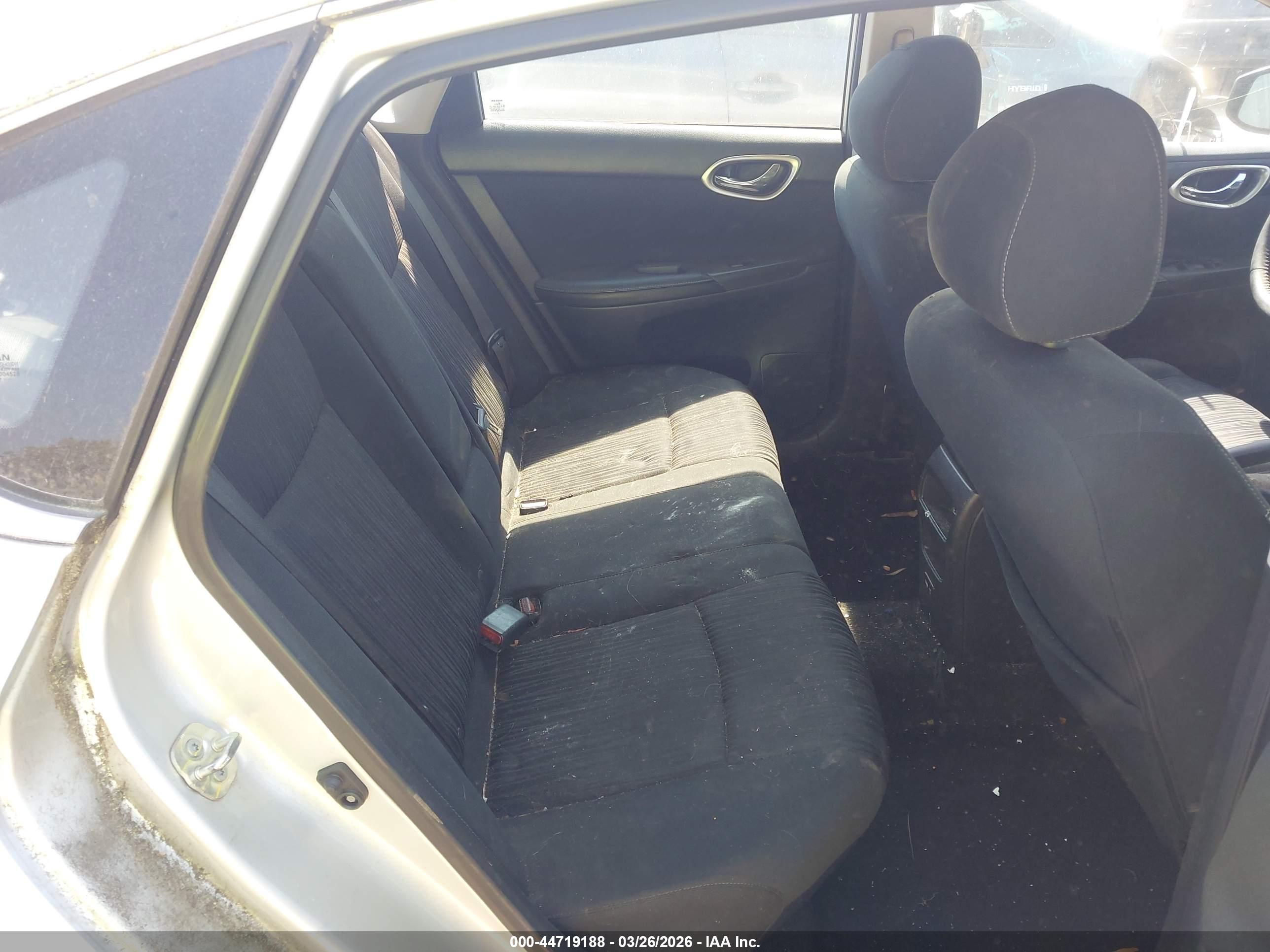 NISSAN SENTRA image 8