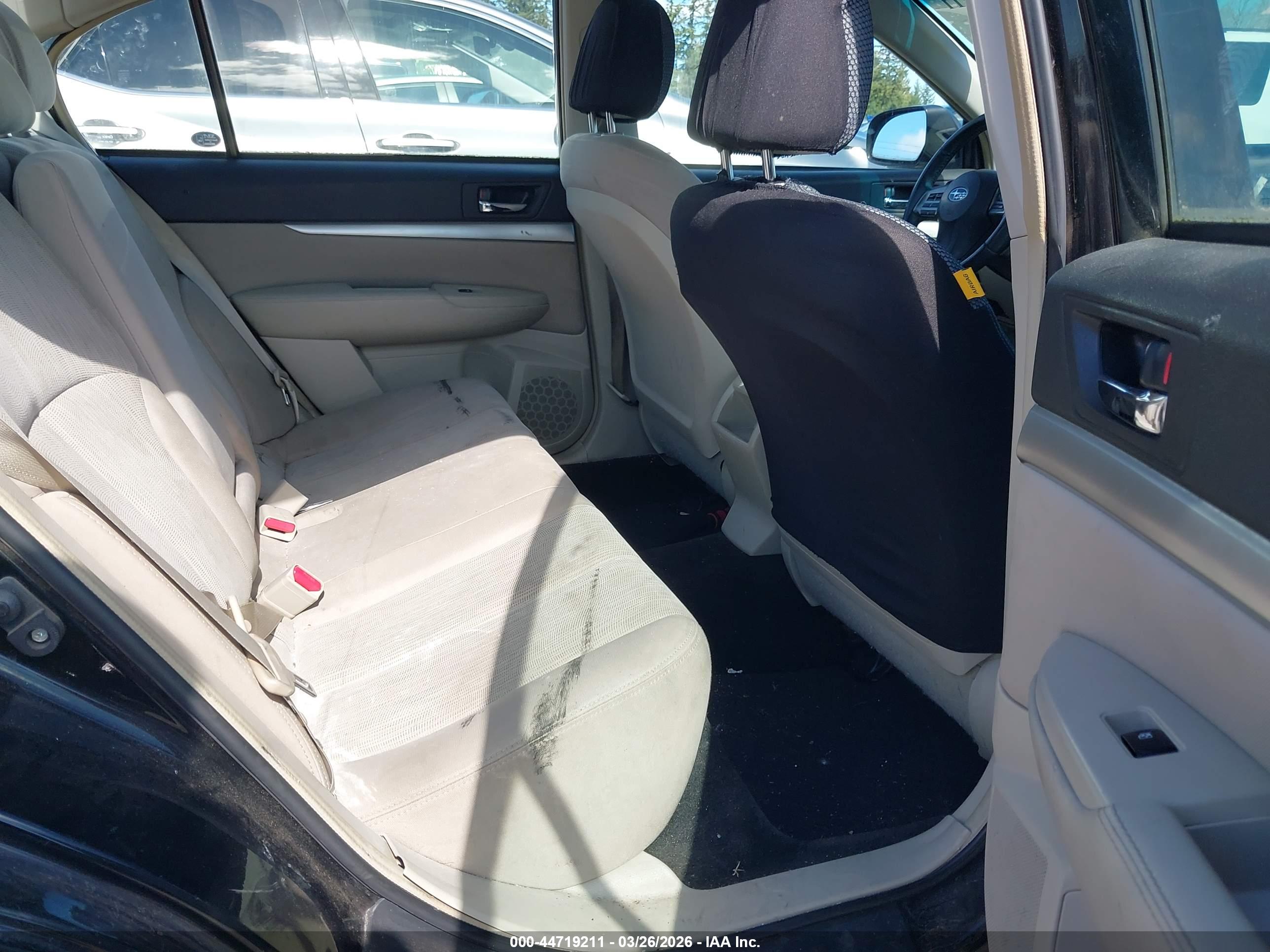SUBARU LEGACY image 8