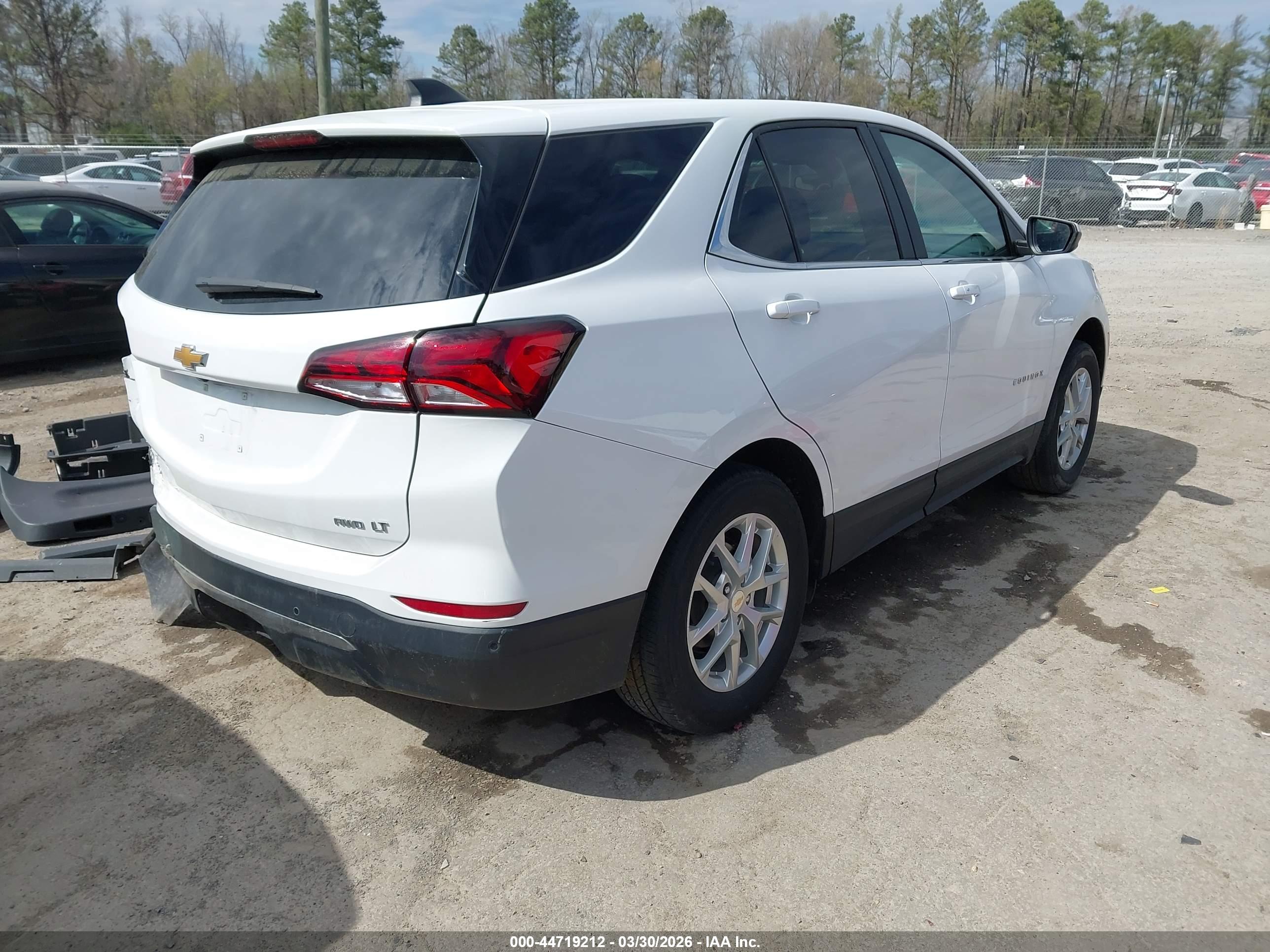 CHEVROLET EQUINOX image 4