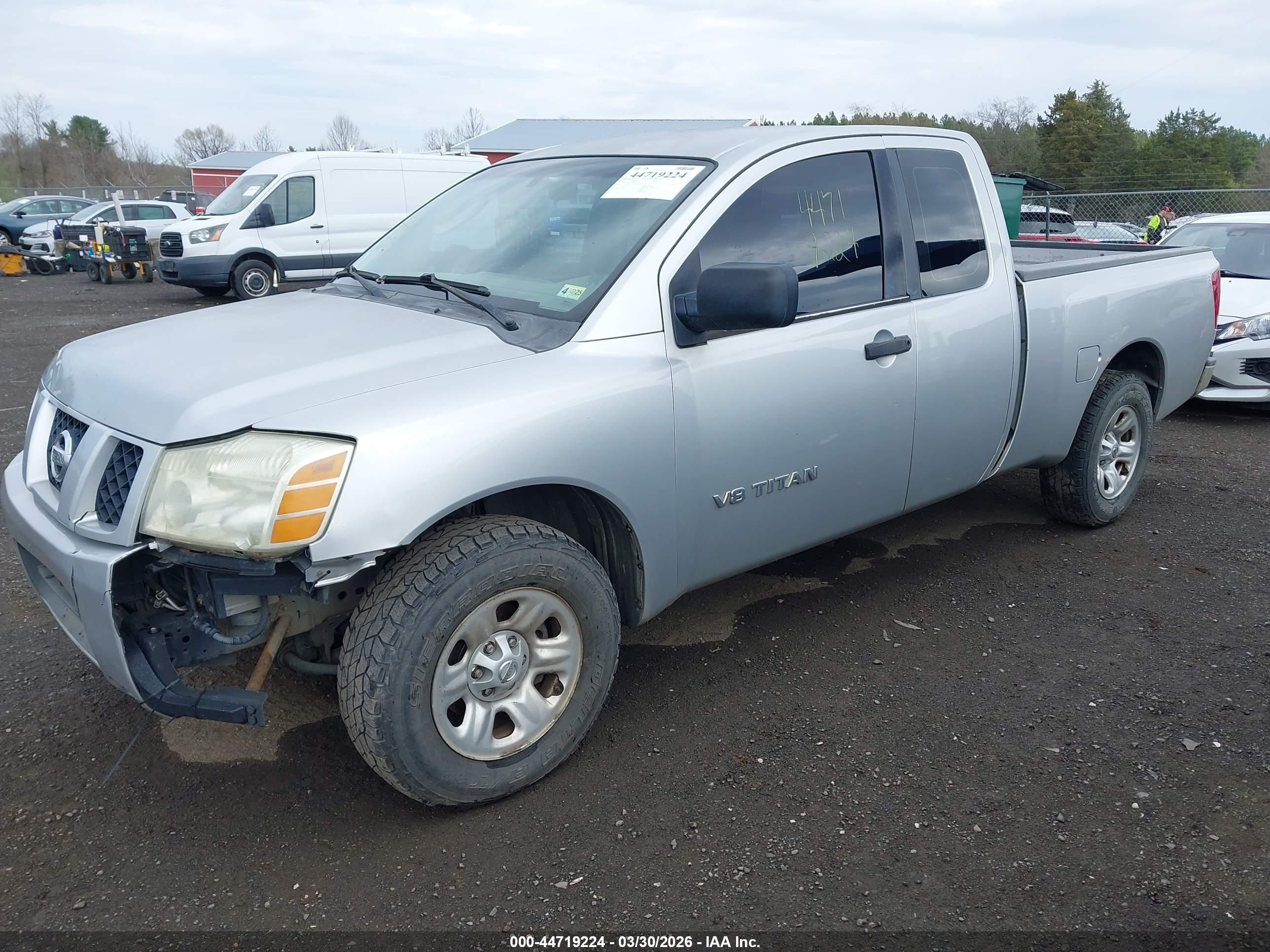 NISSAN TITAN image 2