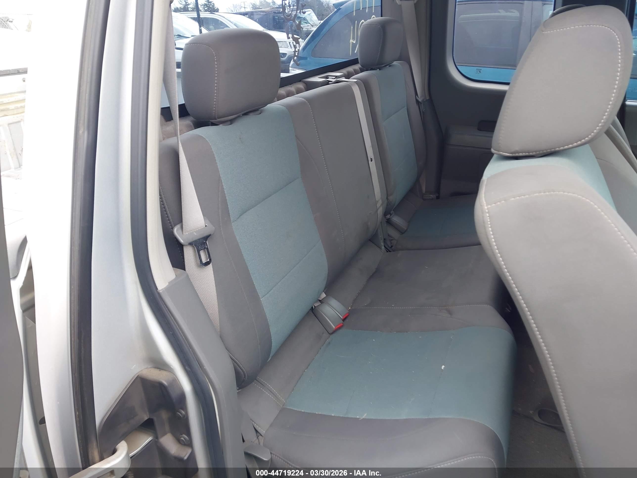 NISSAN TITAN image 8