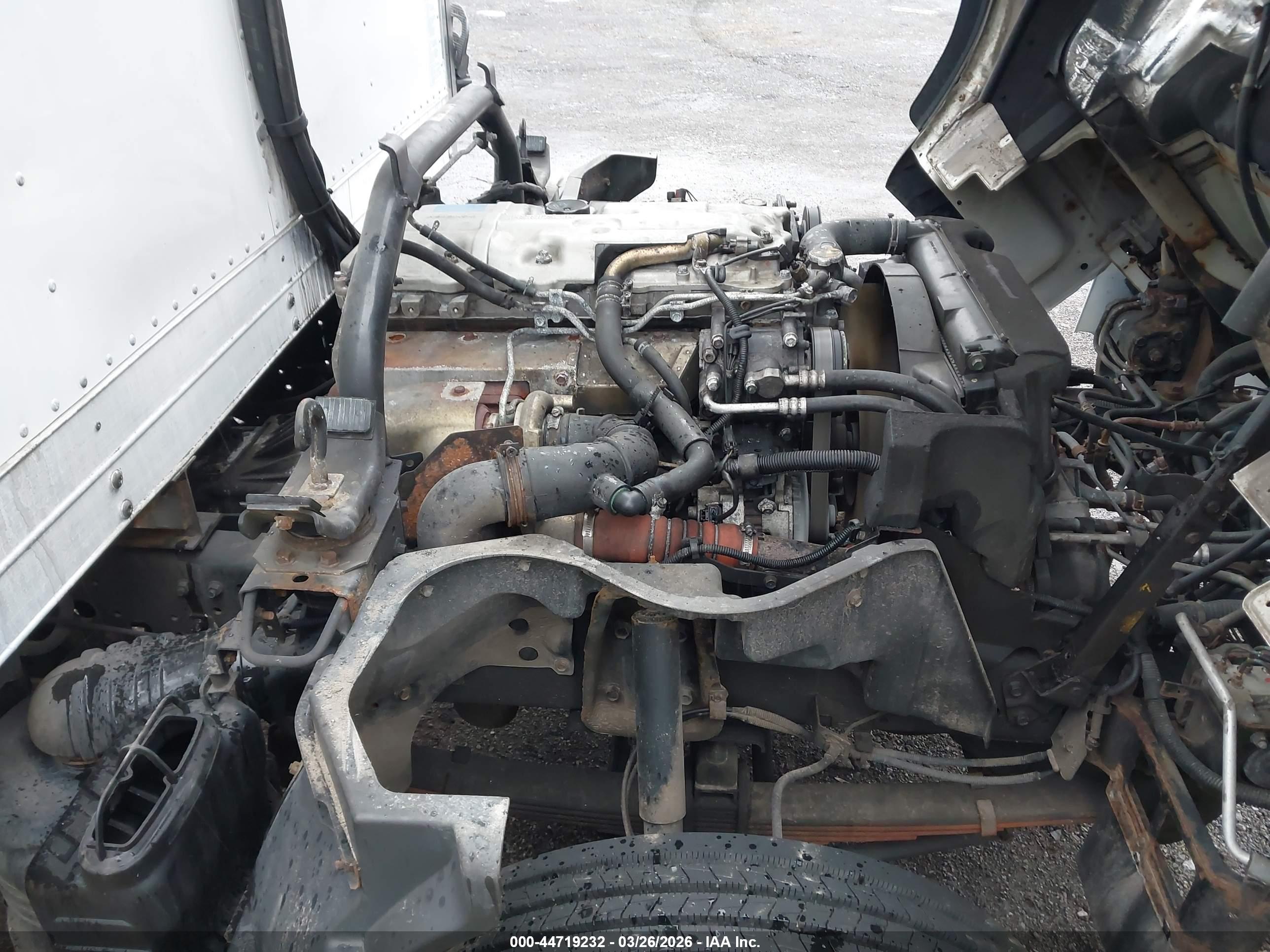 MITSUBISHI FUSO image 10