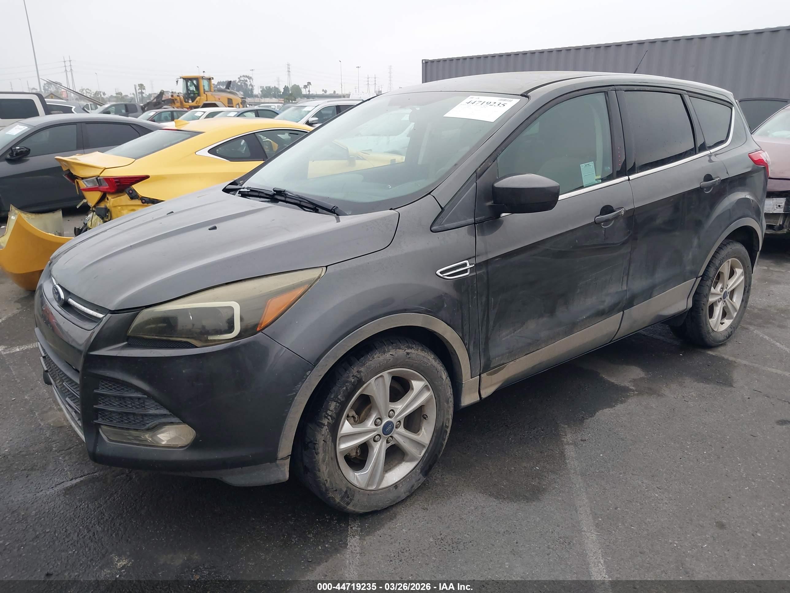 FORD ESCAPE image 2