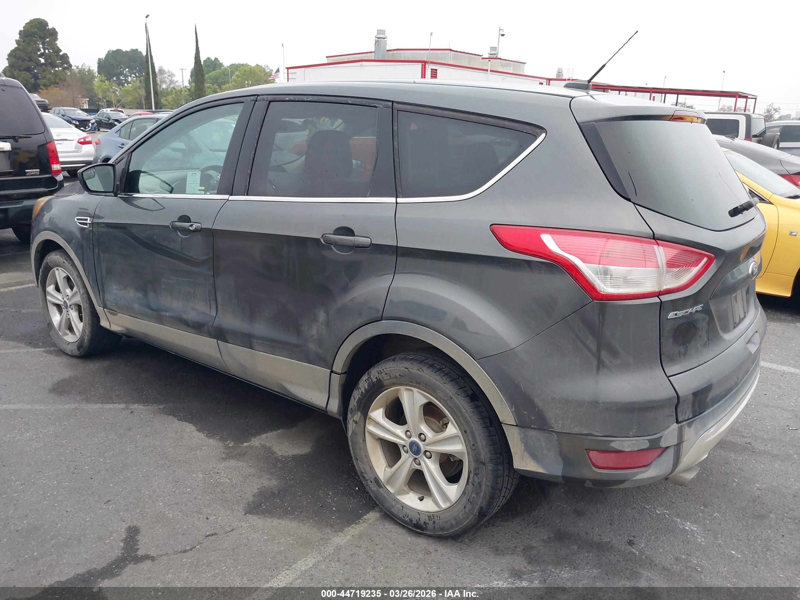 FORD ESCAPE image 3