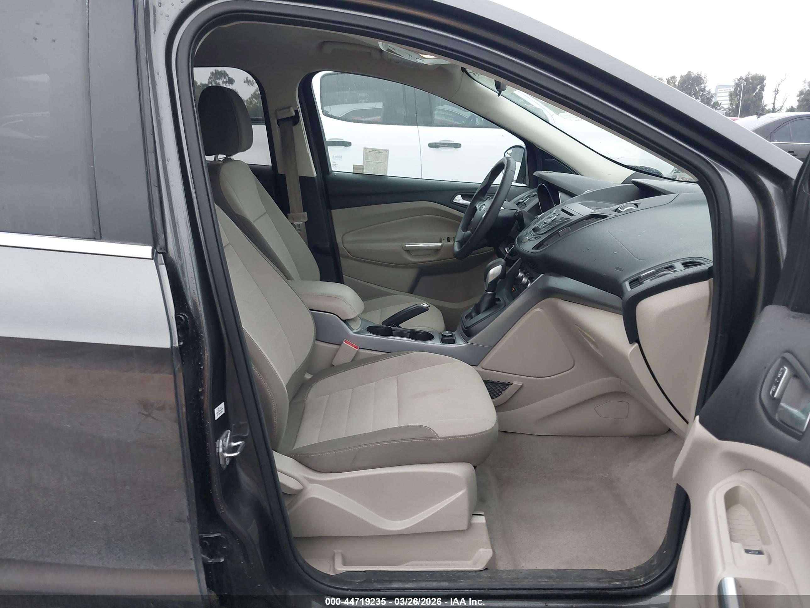 FORD ESCAPE image 5