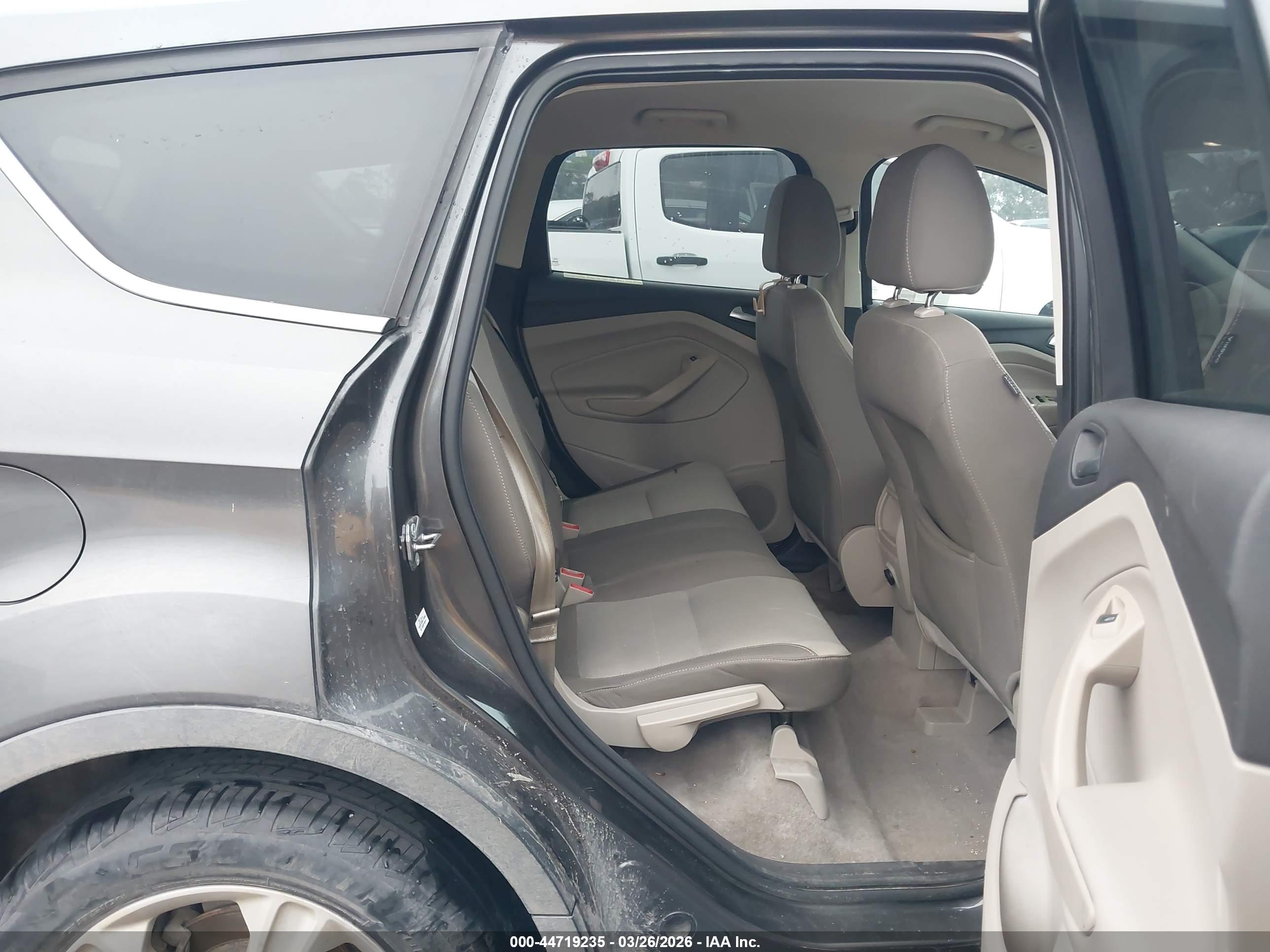 FORD ESCAPE image 8