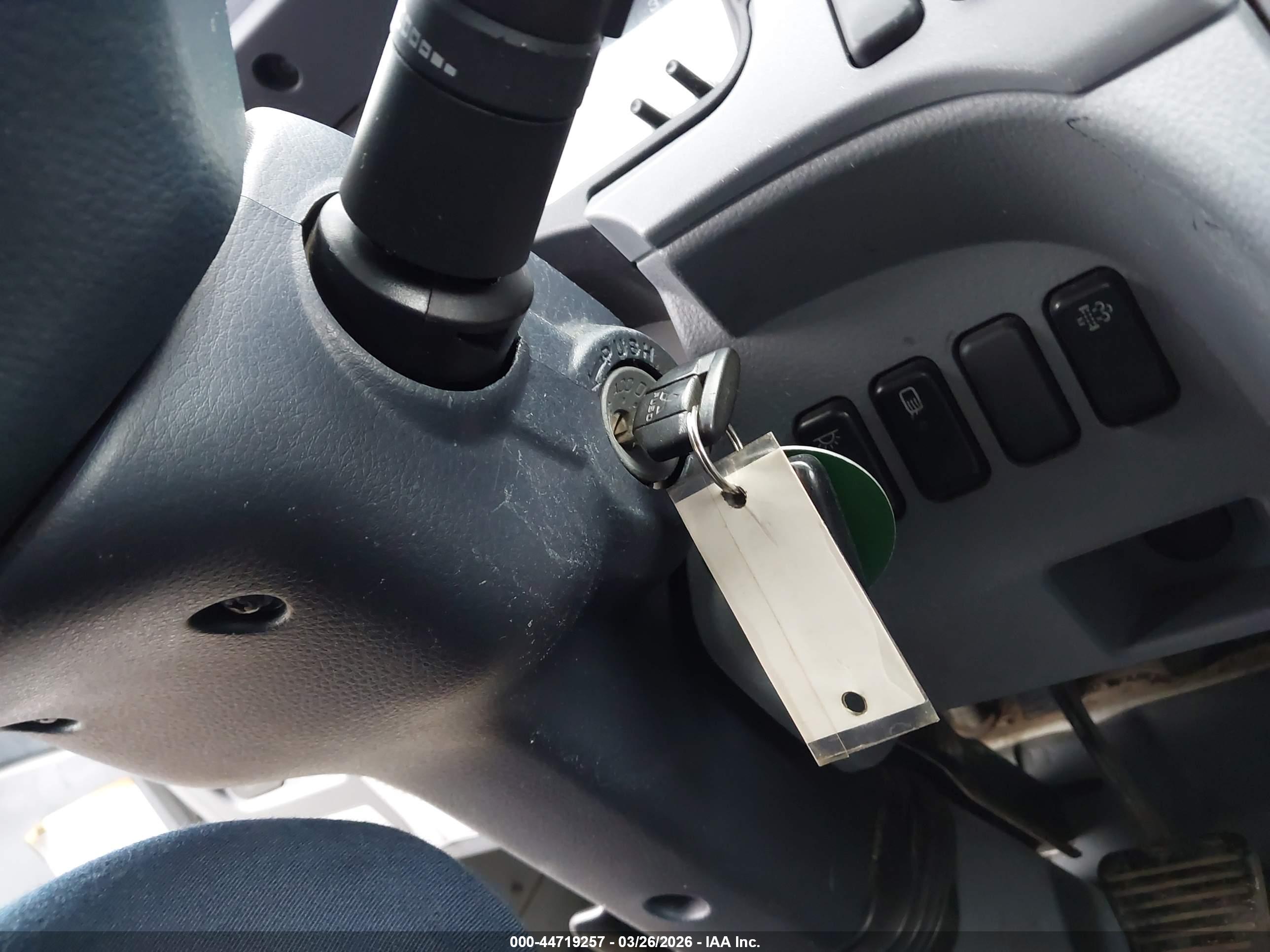 MITSUBISHI FUSO image 11