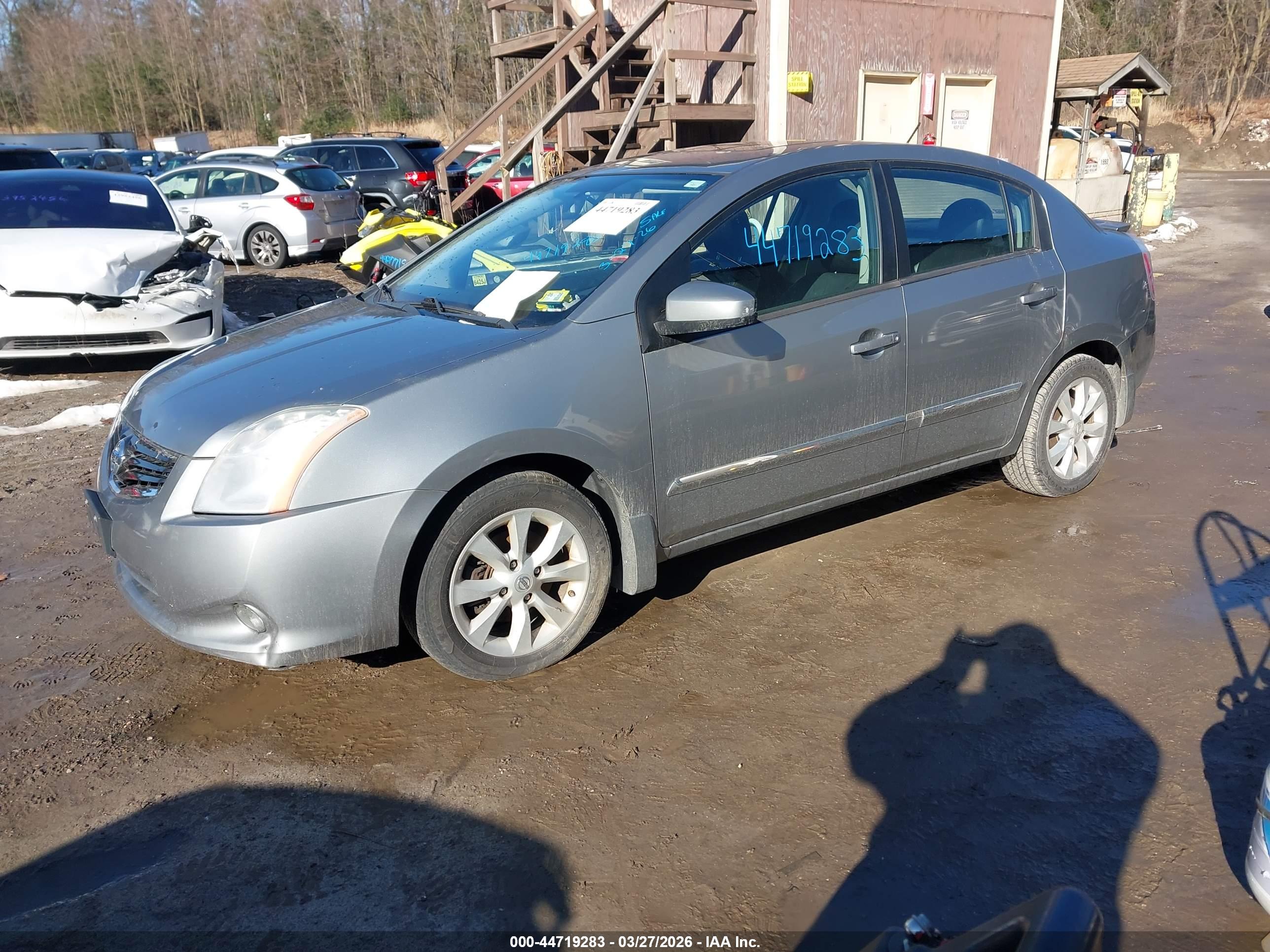 NISSAN SENTRA image 2