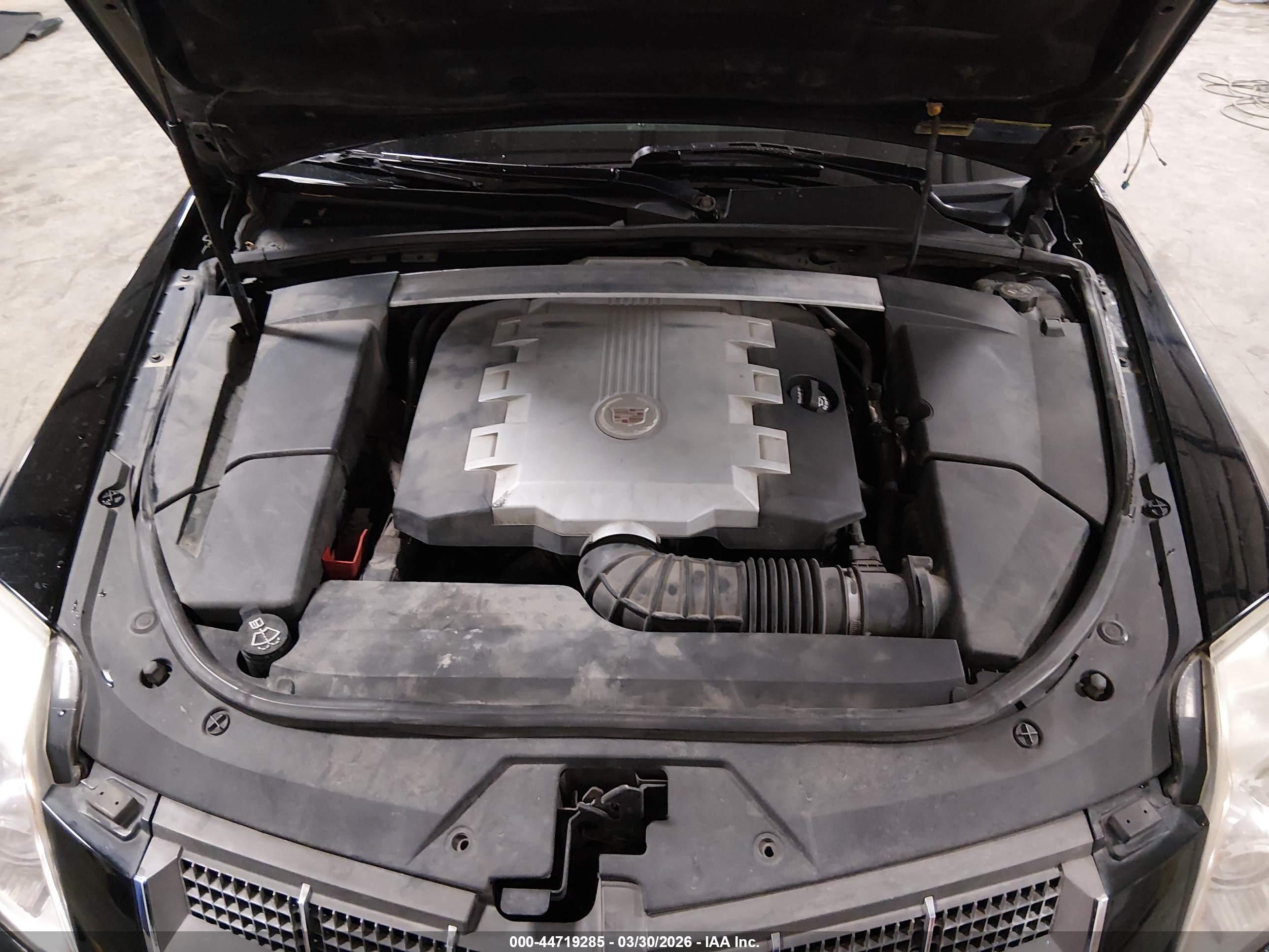 CADILLAC CTS image 10