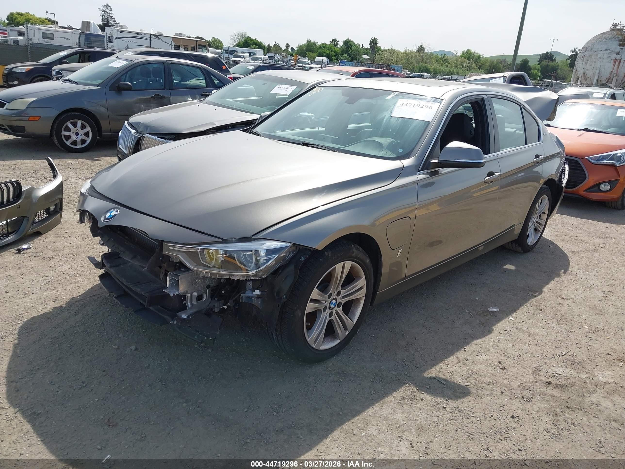 BMW 330E image 2